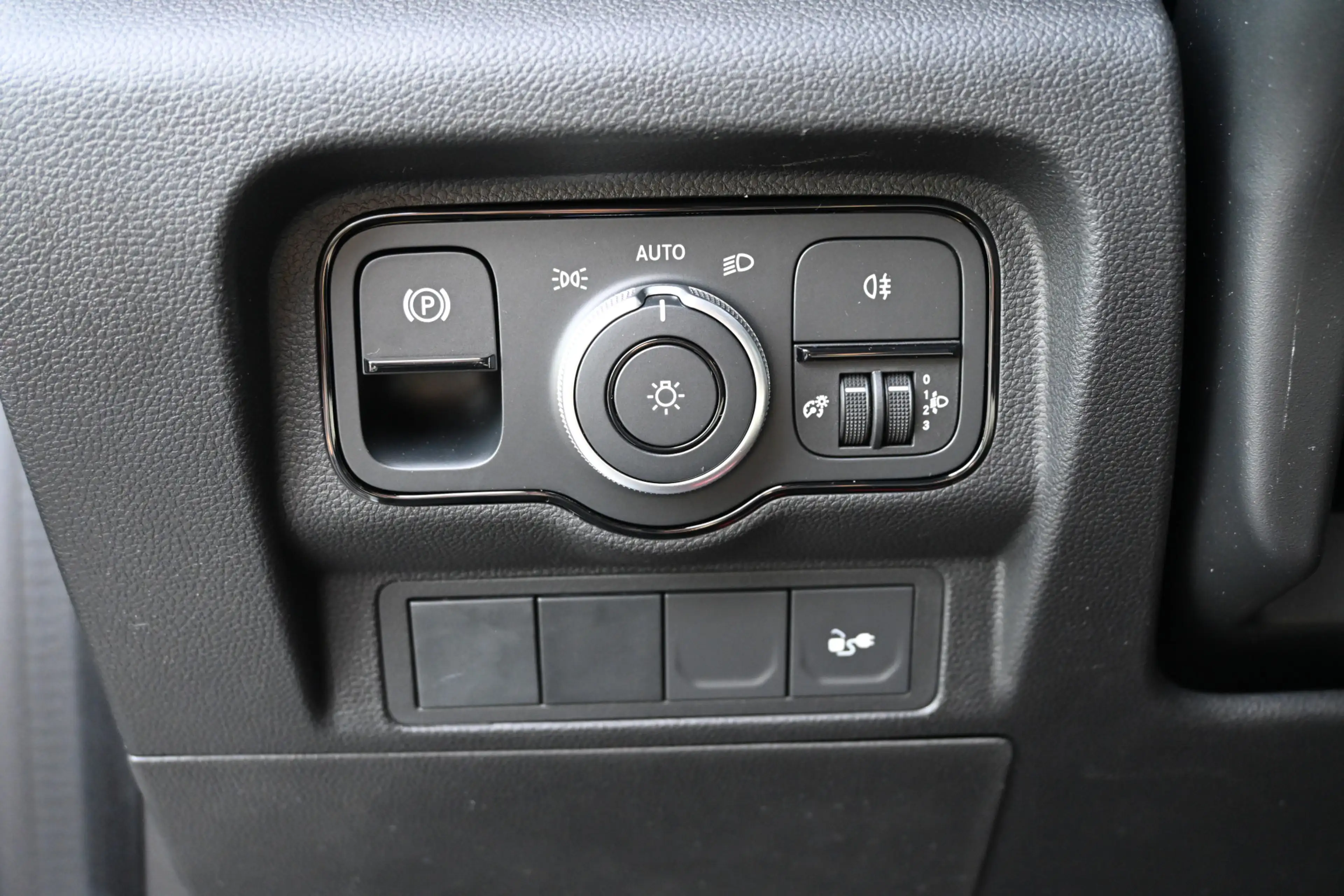 Mercedes-Benz Citan eCitan 112 L1 51 kWh AC 22kW/DC 75kW, Climate cont — photo 13