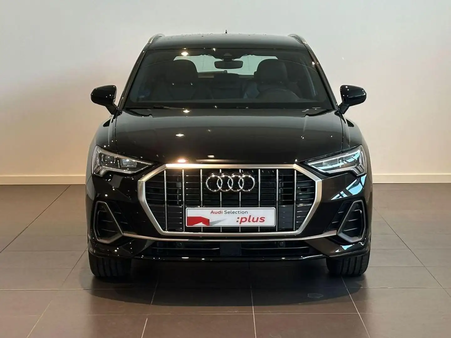 Audi Q3 45 TFSIe S line S-tronic Schwarz - 2