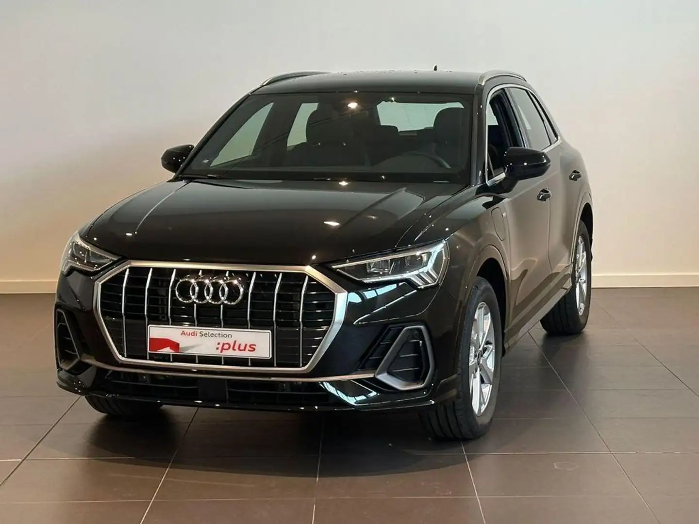 Audi Q3 45 TFSIe S line S-tronic Negro - 1
