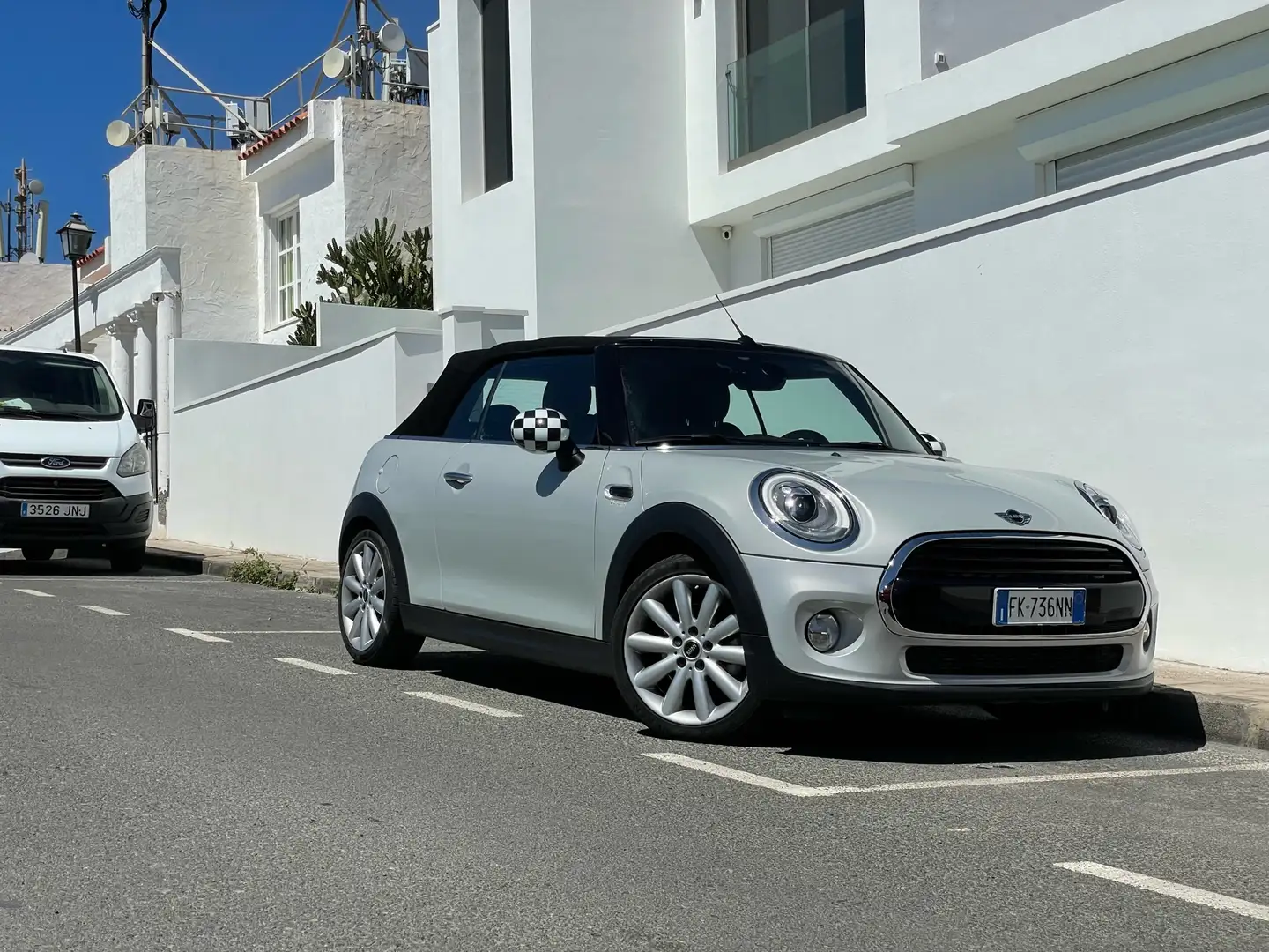 MINI Cooper D Cabrio 1.5 Hype auto Grigio - 2