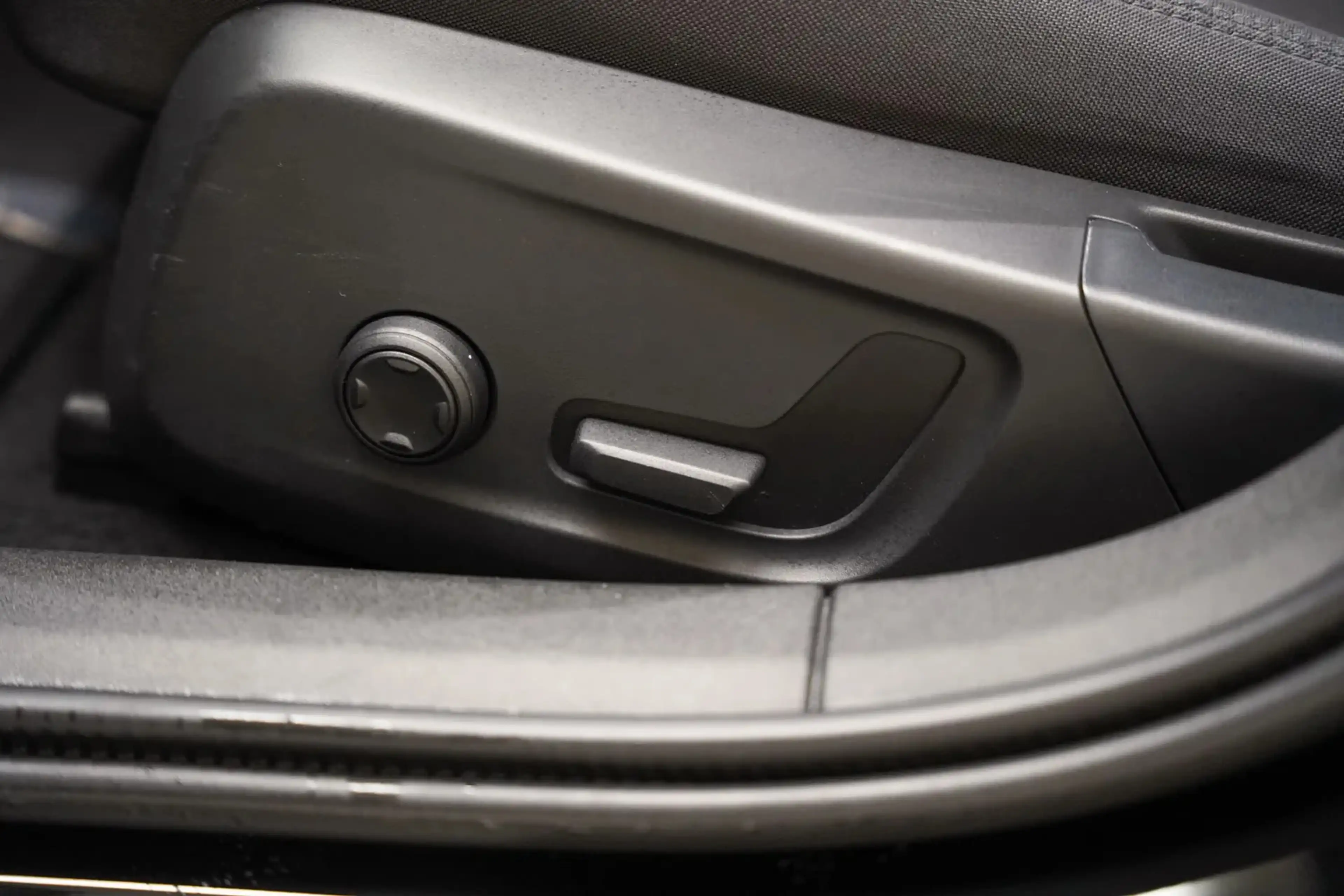 Polestar 2 Standard Range Single Motor 63kWh [ Navi/Carplay C — photo 10