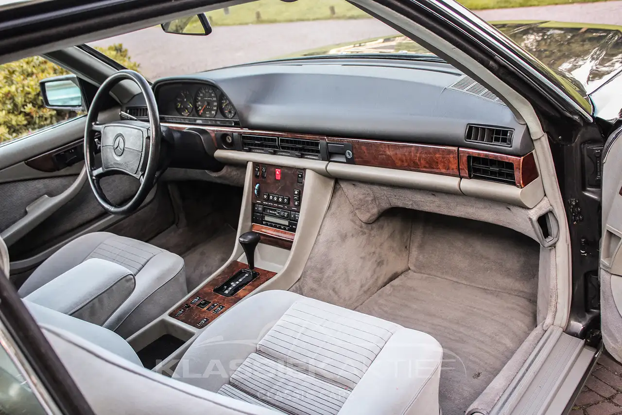 Mercedes-Benz S 560 SEC, foto 4