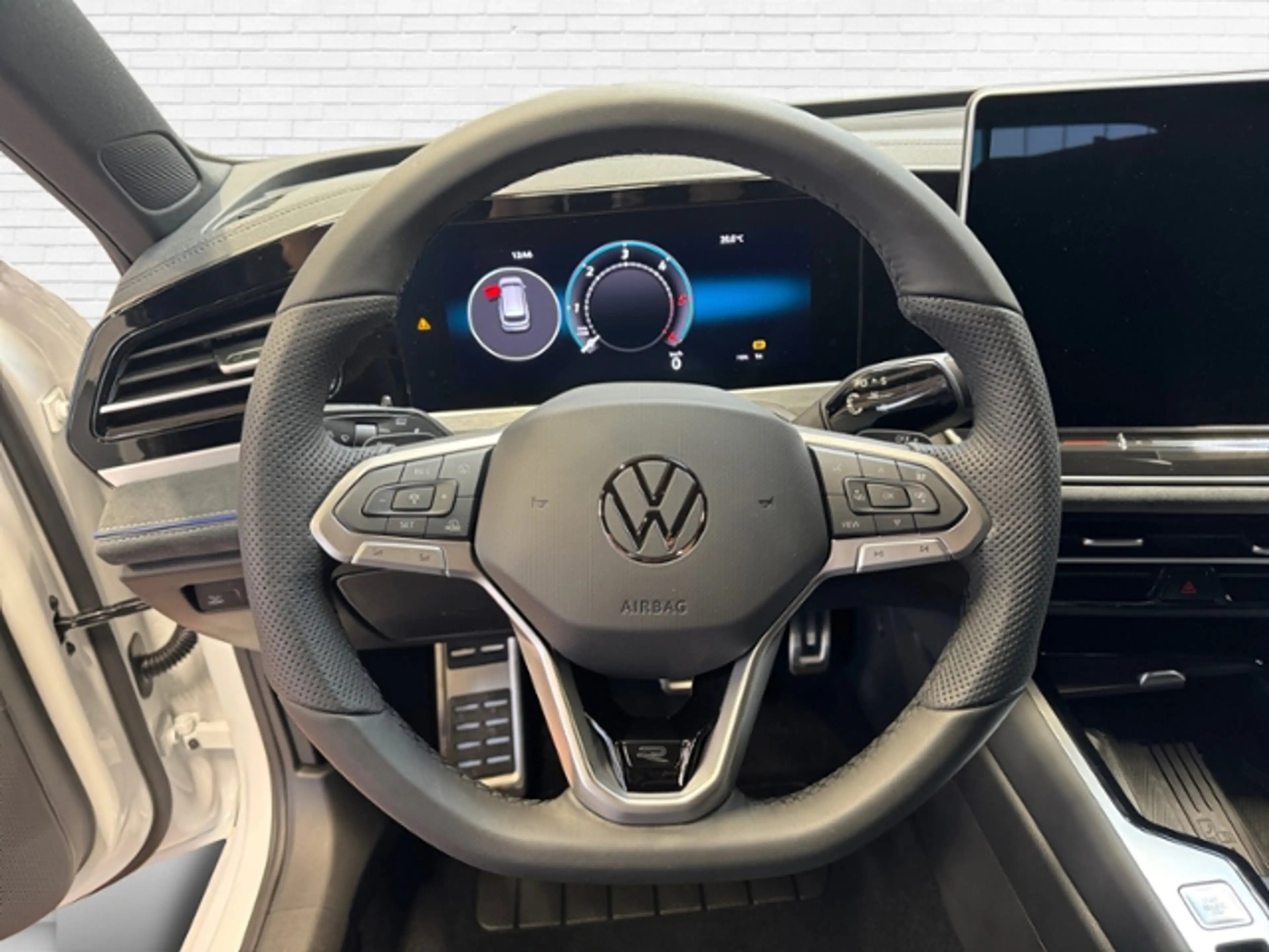 Volkswagen Passat R-Line 2,0 l TDI 110 kW (150 PS) 7-Gang-DSG KLIMA — photo 12