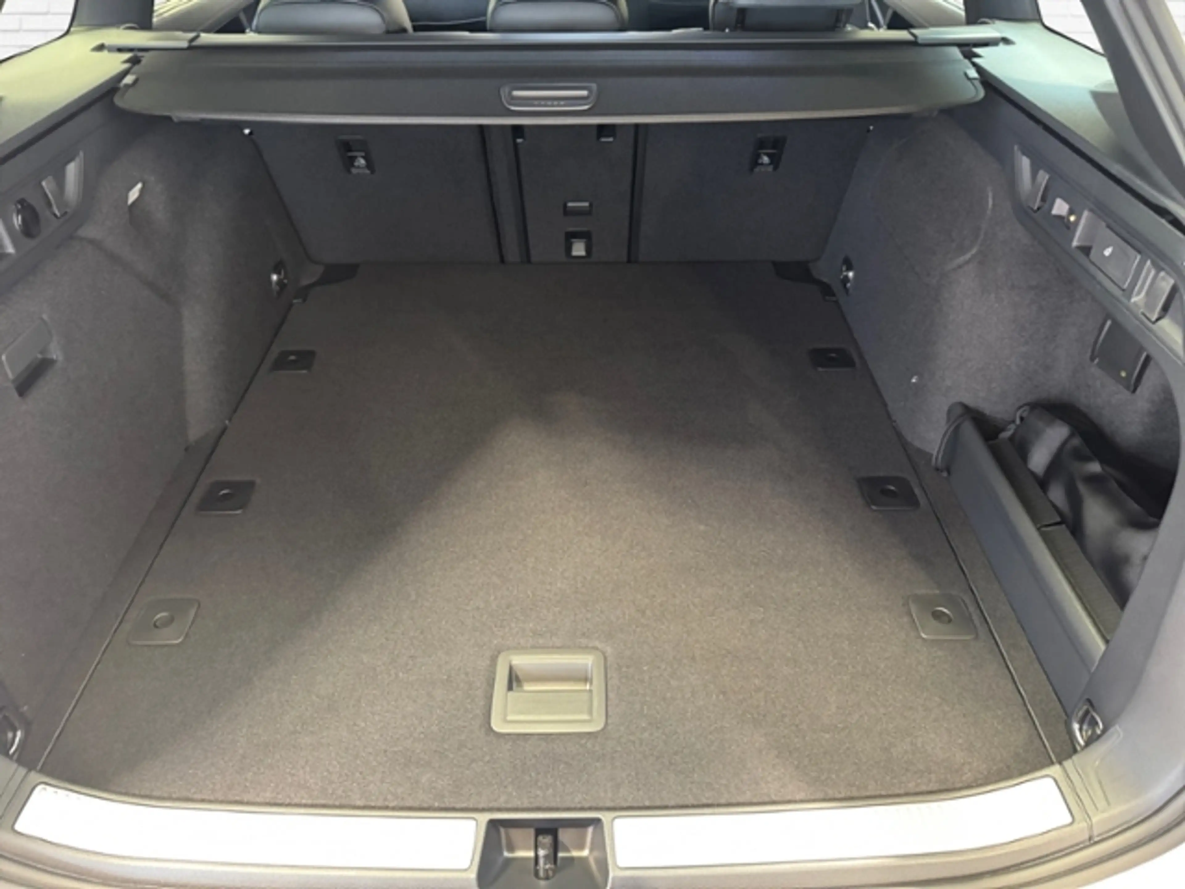 Volkswagen Passat R-Line 2,0 l TDI 110 kW (150 PS) 7-Gang-DSG KLIMA — photo 7