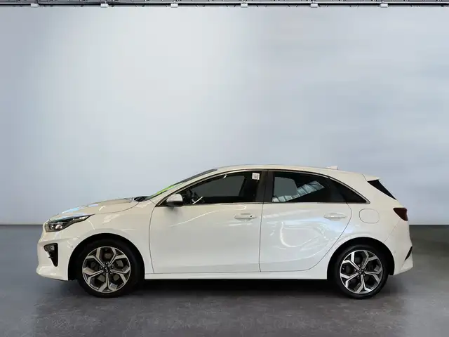 Kia Ceed view 3