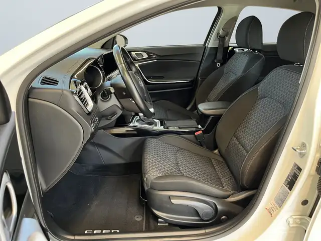 Kia Ceed view 7