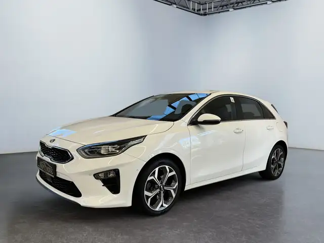 Kia Ceed view 2
