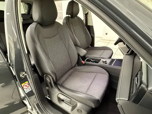 Volkswagen Tiguan view 12