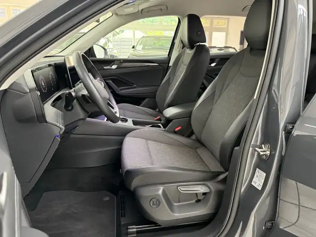 Volkswagen Tiguan view 14