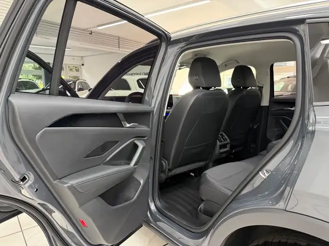 Volkswagen Tiguan view 7