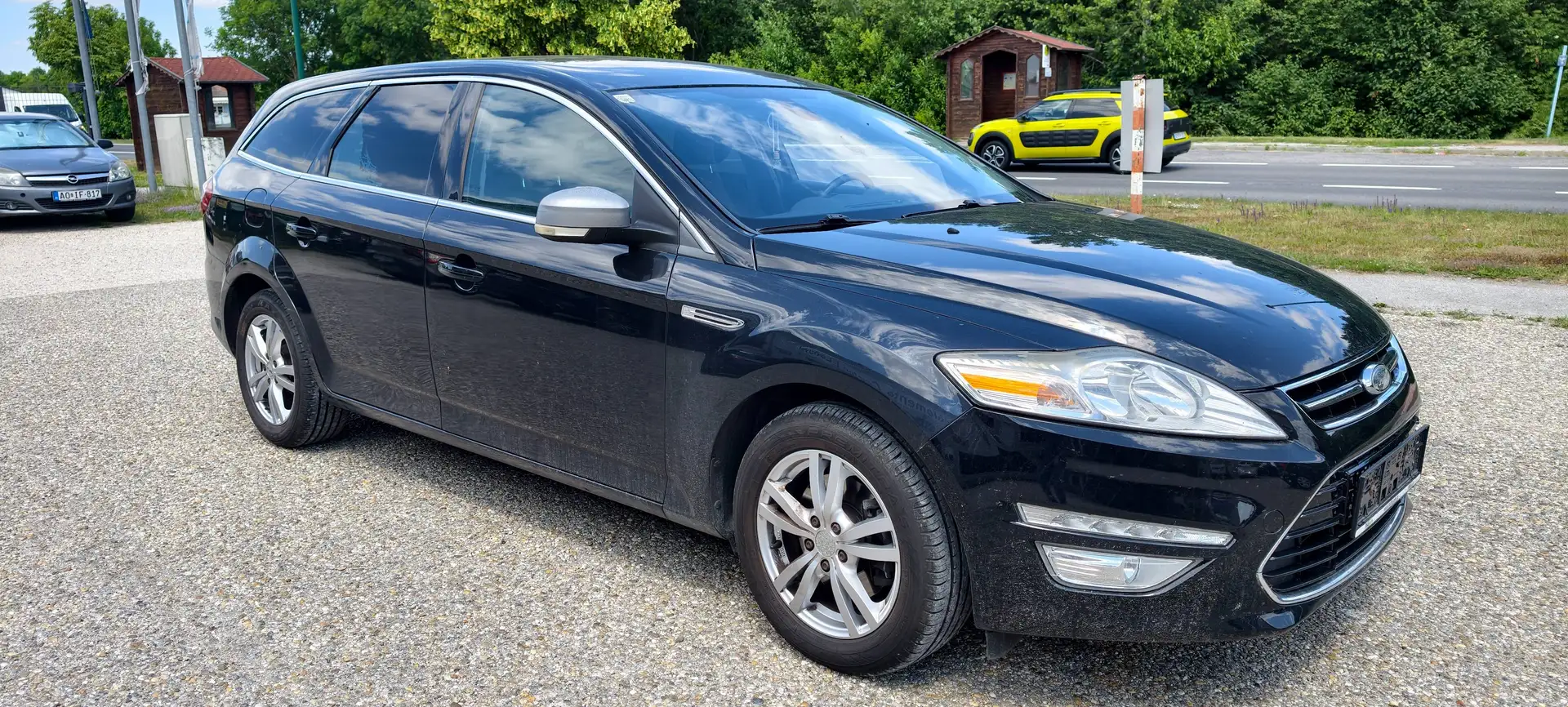 Ford Mondeo Titanium (04.2011 Schwarz - 1