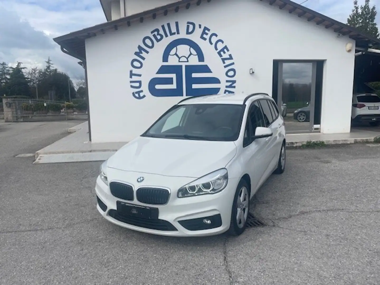 BMW 218d Active Tourer Advantage Wit - 1