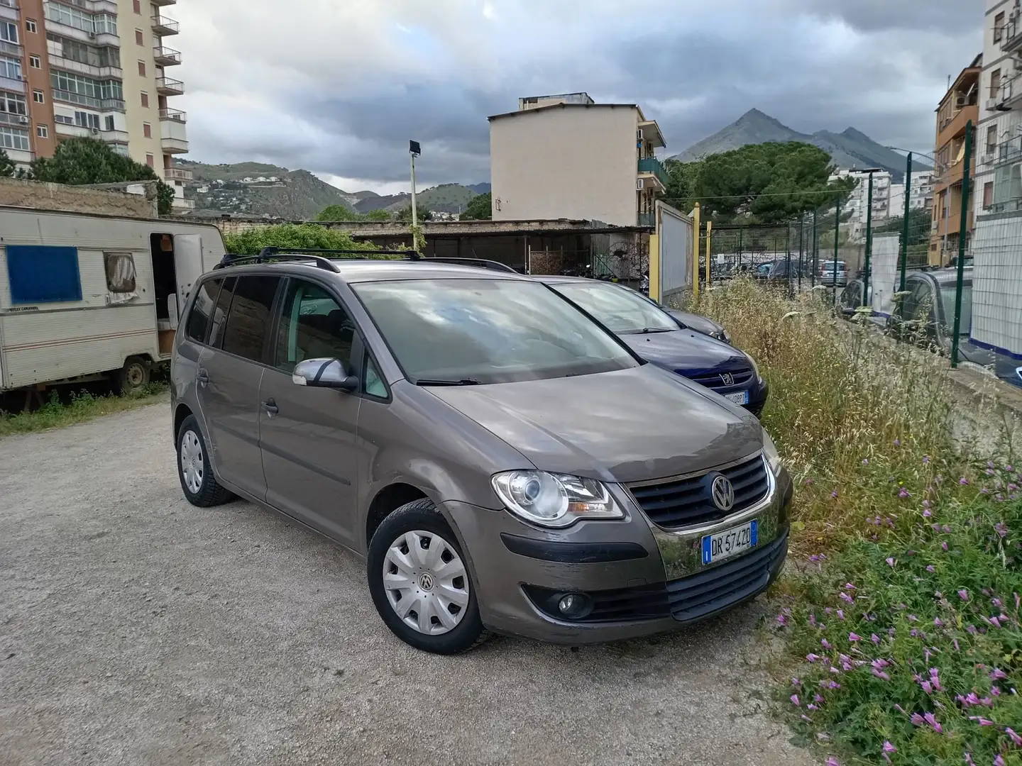 Volkswagen Touran Touran 2.0 Trendline ecofuel Grigio - 1