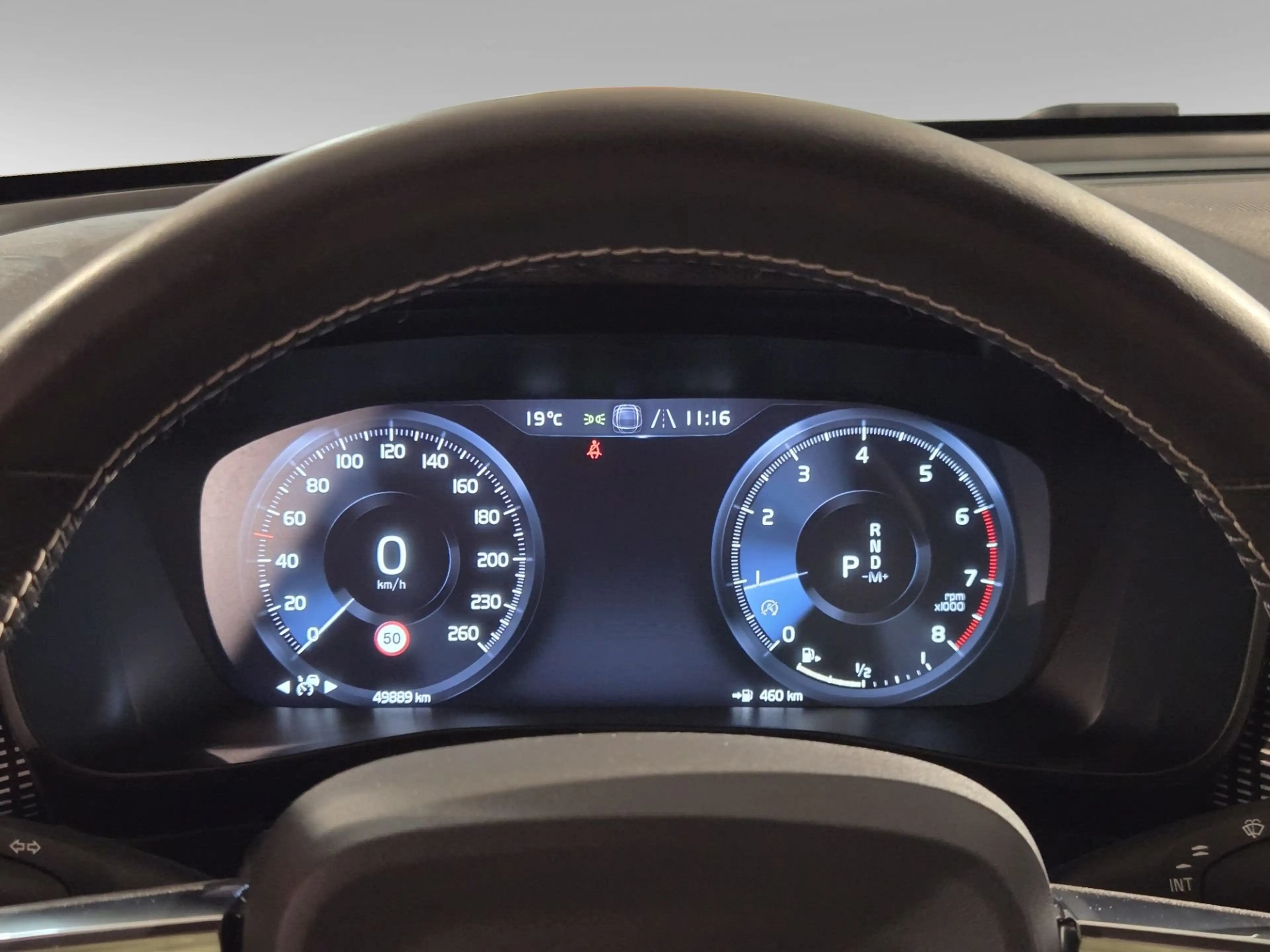Volvo XC40 2.0 T4 R-Design | Trekhaak | Camera | Adaptive Cru — photo 11