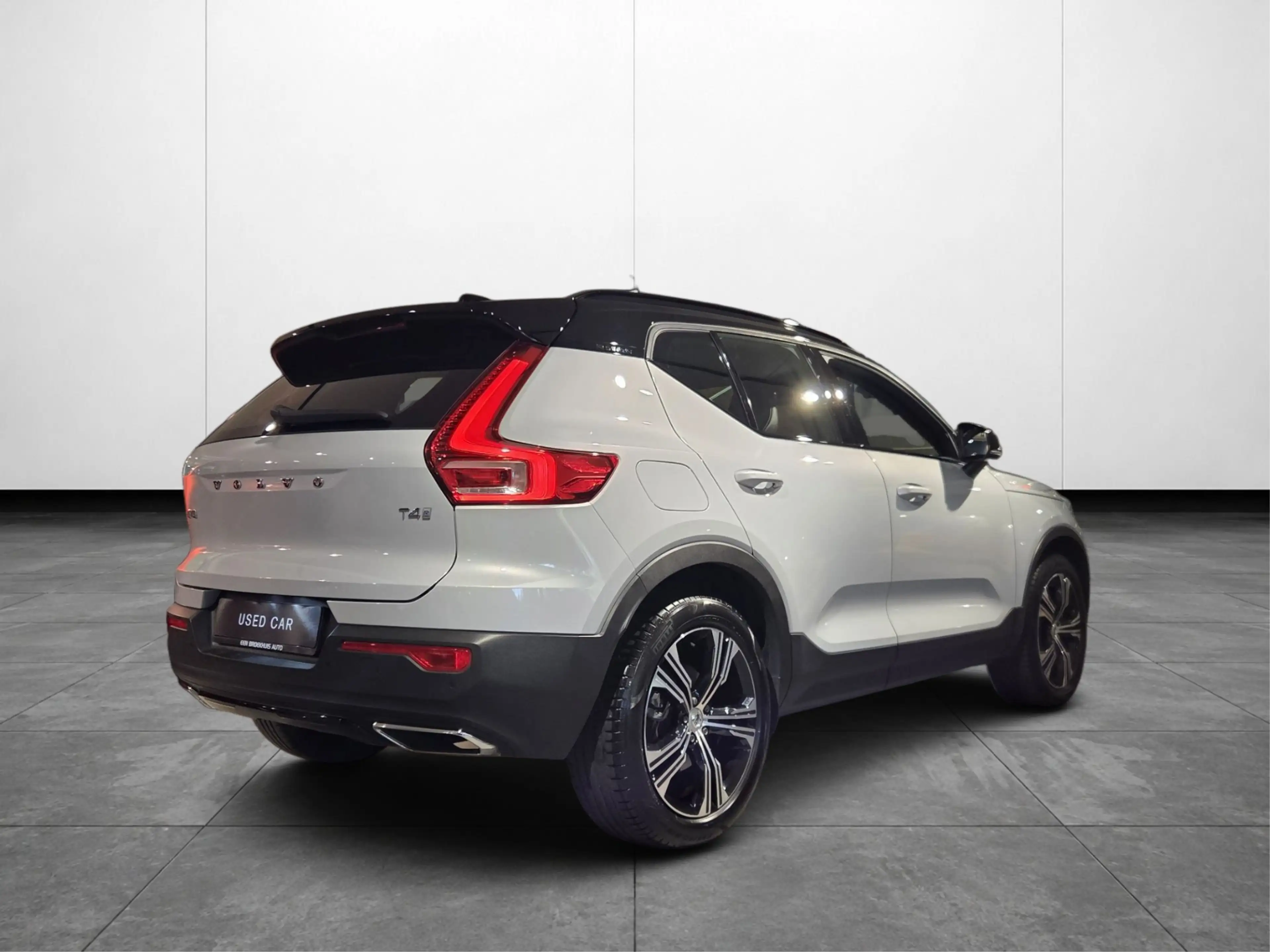 Volvo XC40 2.0 T4 R-Design | Trekhaak | Camera | Adaptive Cru — photo 2