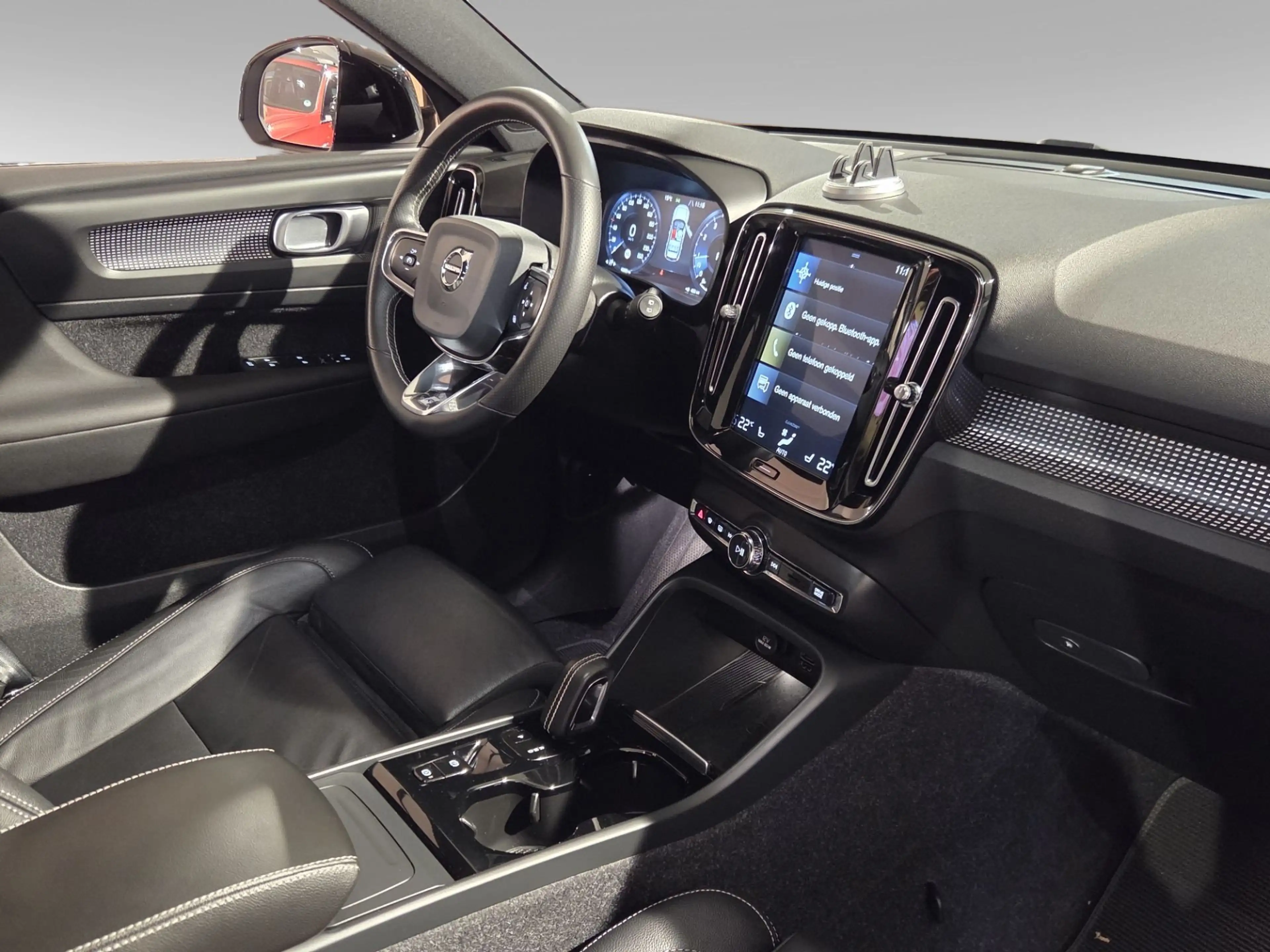 Volvo XC40 2.0 T4 R-Design | Trekhaak | Camera | Adaptive Cru — photo 3