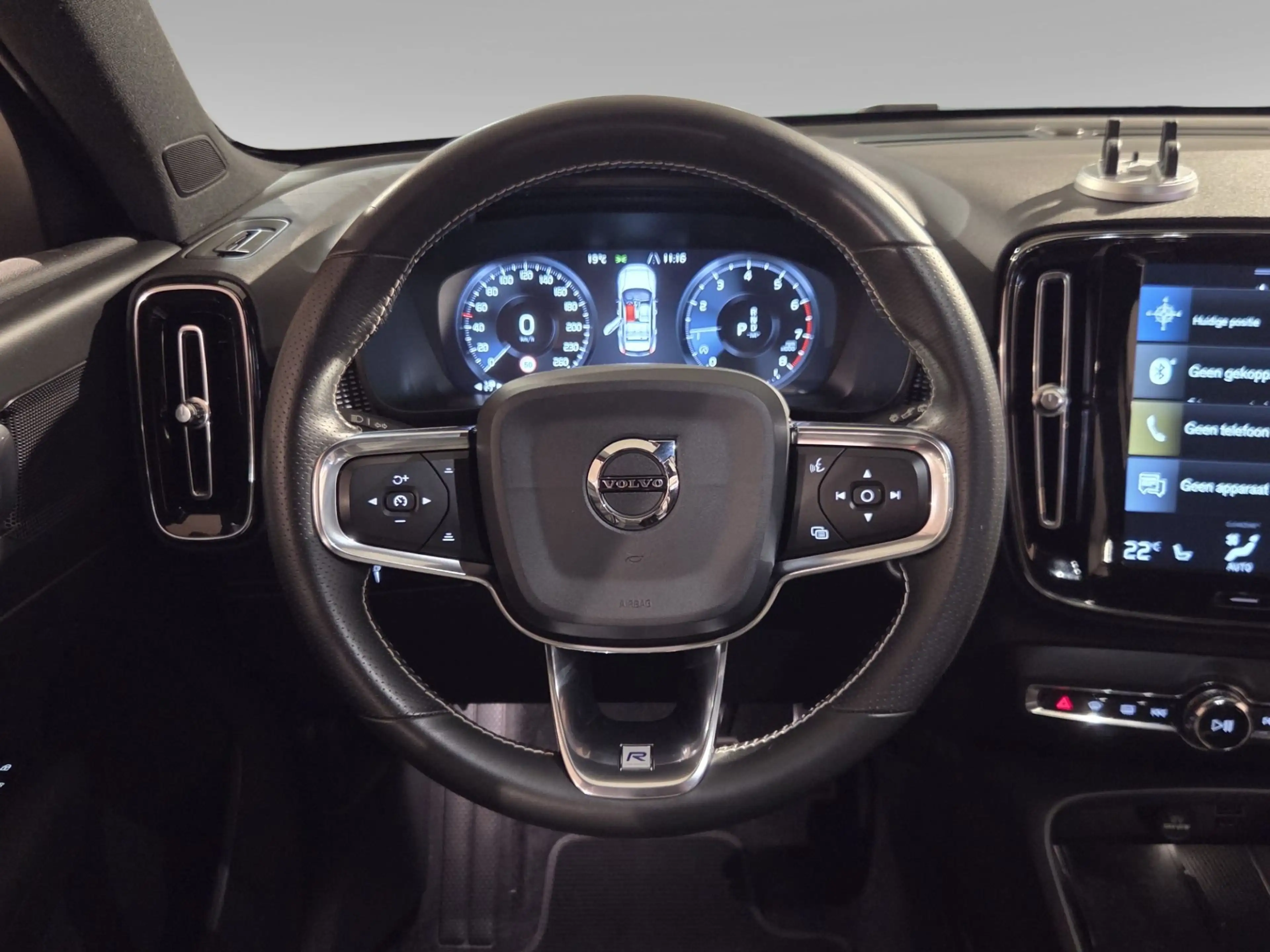 Volvo XC40 2.0 T4 R-Design | Trekhaak | Camera | Adaptive Cru — photo 10