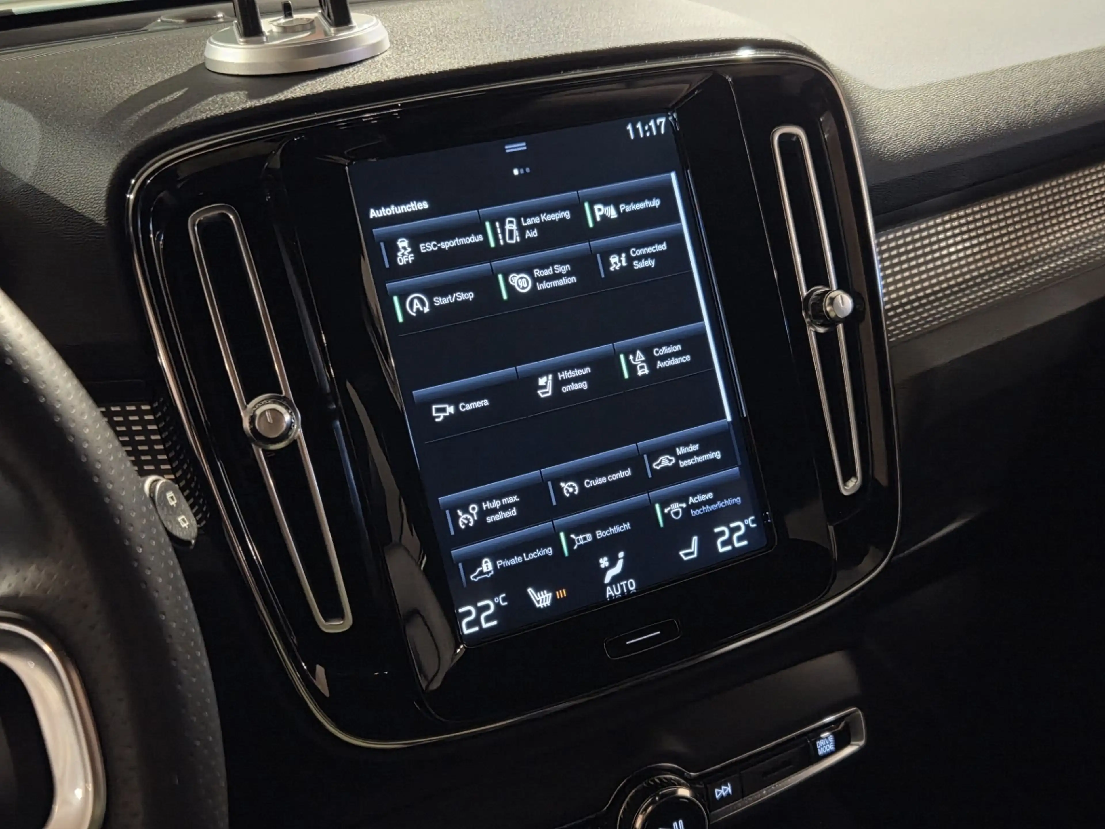 Volvo XC40 2.0 T4 R-Design | Trekhaak | Camera | Adaptive Cru — photo 14