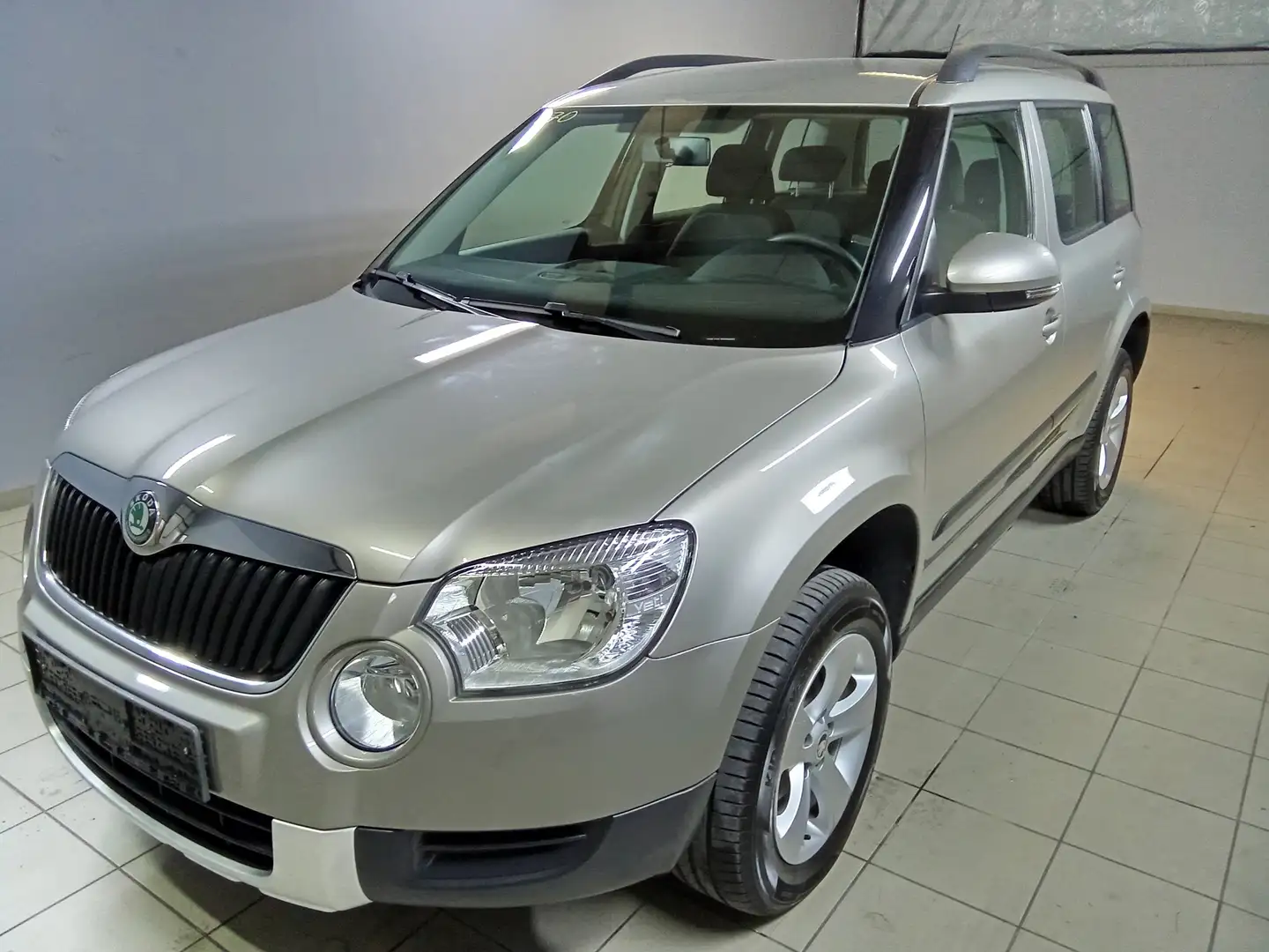 Skoda Yeti Active Plus Edition 4x4 Gri - 1