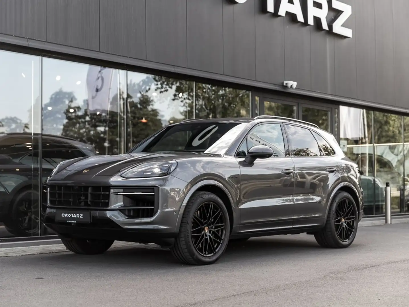 Porsche Cayenne E-HYB SPORTDES/UITL/MATR/PANO/SOFTCL/ACC/18W/BOSE Gris - 1
