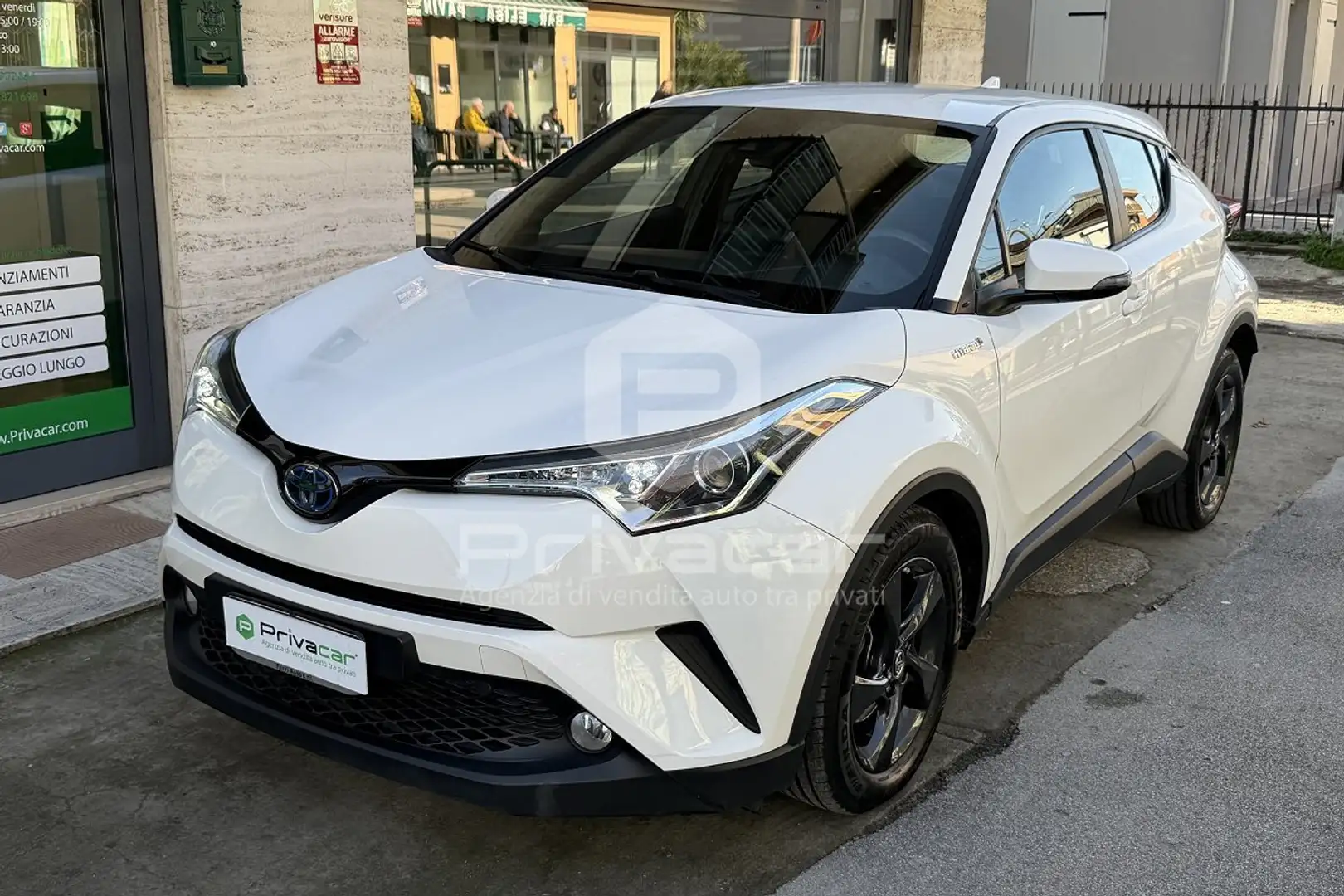 Toyota C-HR C-HR 1.8 Hybrid E-CVT Active Blanc - 1