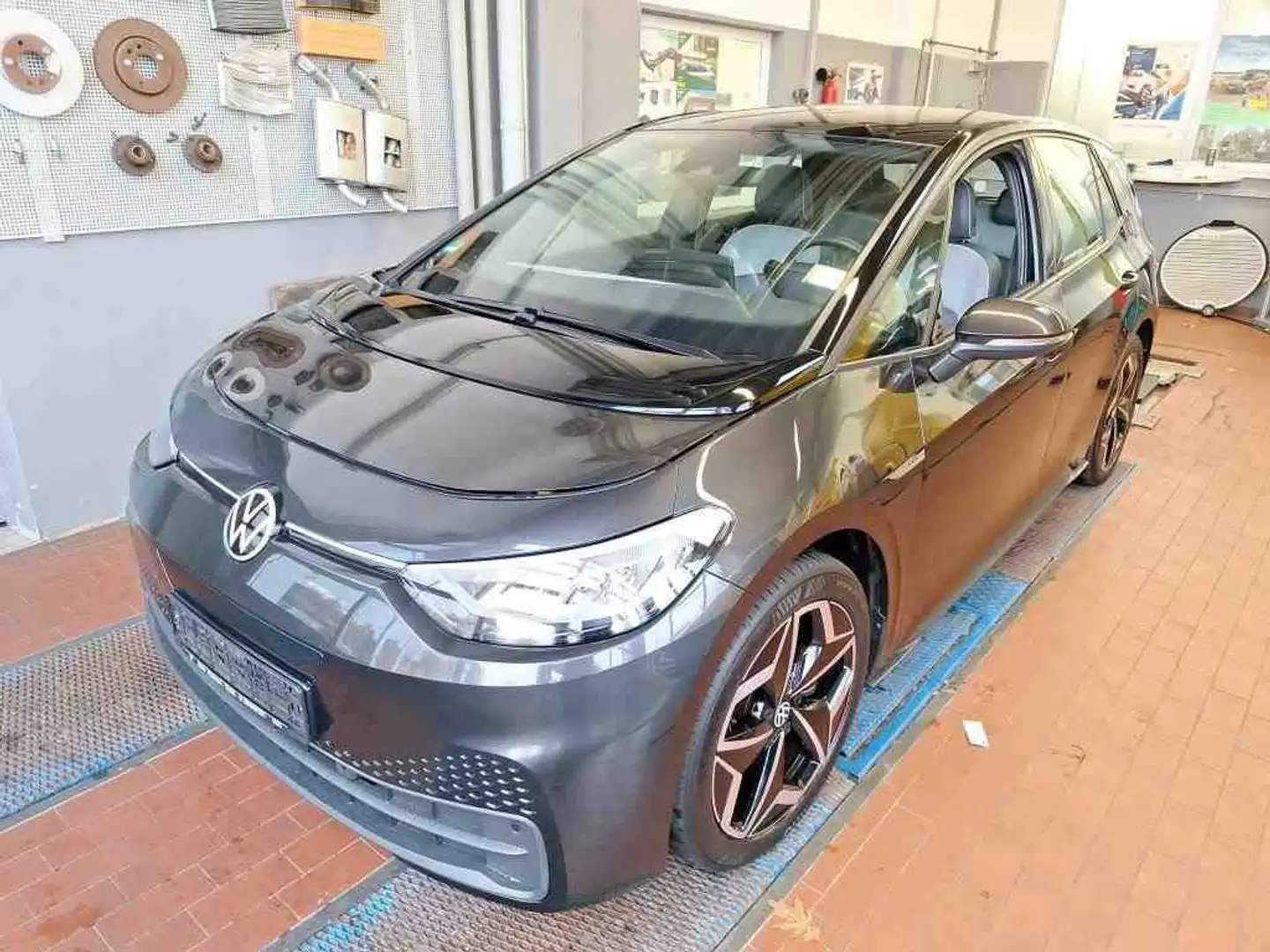 Volkswagen ID.3 PRO S 82 kWh +LED +CARPLAY +19" +NAVI +DAB+ + Grau - 2