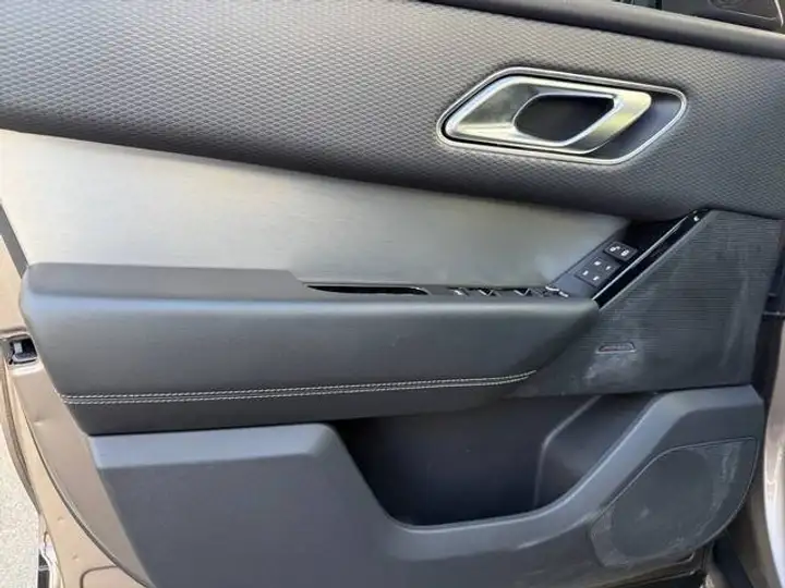 Land Rover Range Rover Velar 2019, foto 18