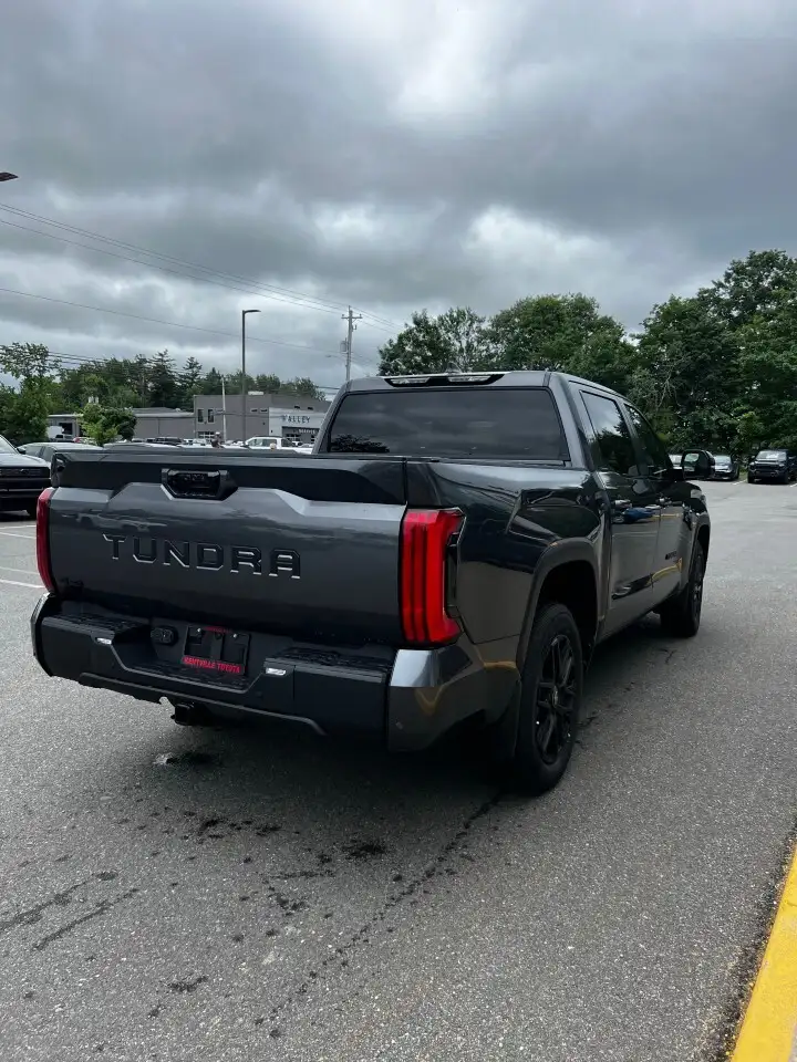 Toyota Tundra photo Toyota Tundra