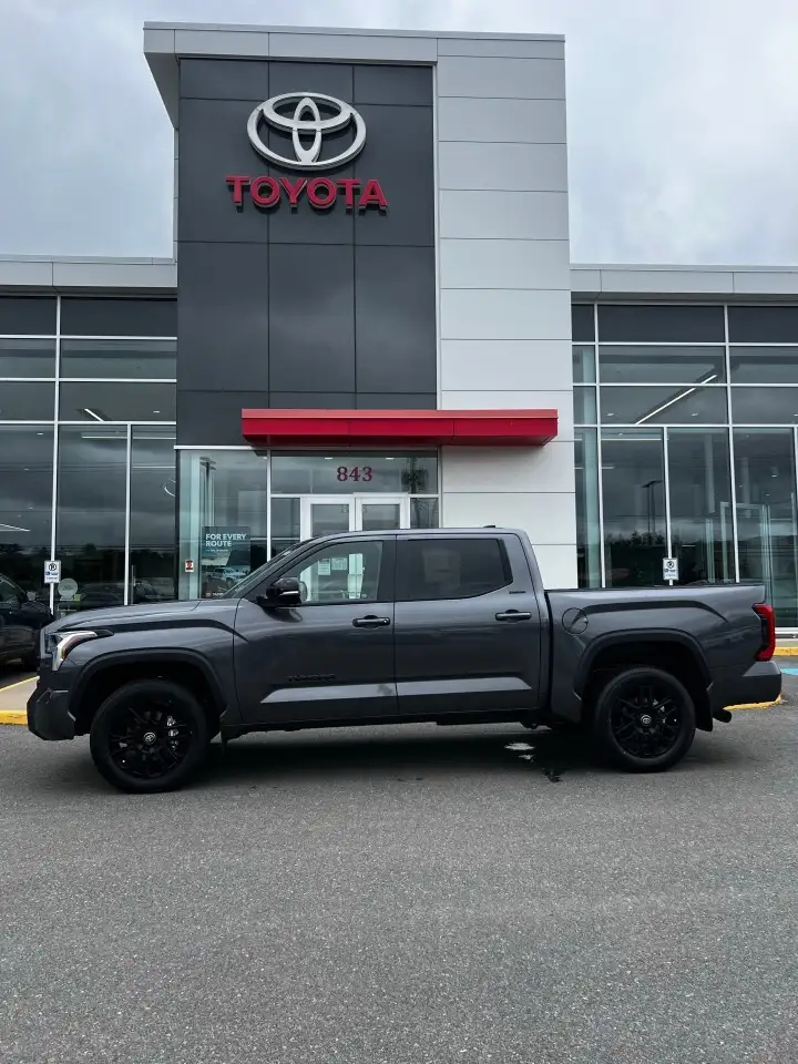 Toyota Tundra photo Toyota Tundra