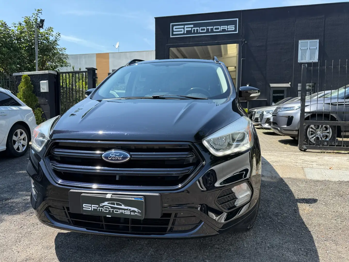 Ford Kuga 2.0 TDCI 150 CV S&S 4WD Powershift ST-Line Nero - 1