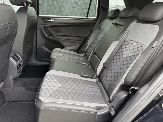 Volkswagen Tiguan Allspace view 14