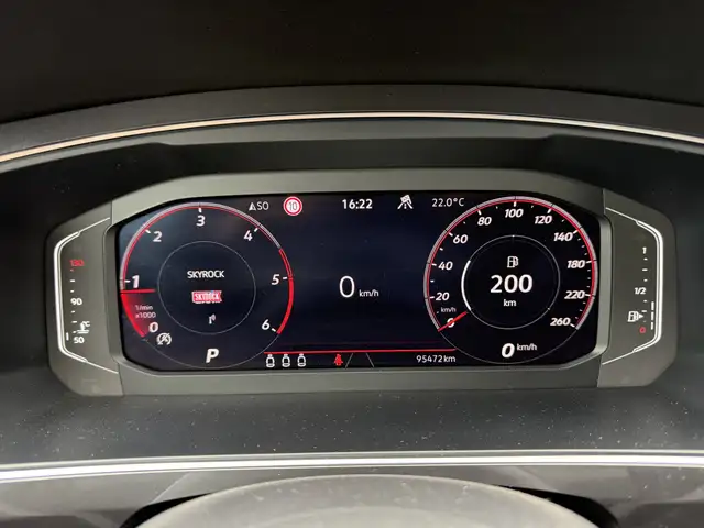 Volkswagen Tiguan Allspace view 12