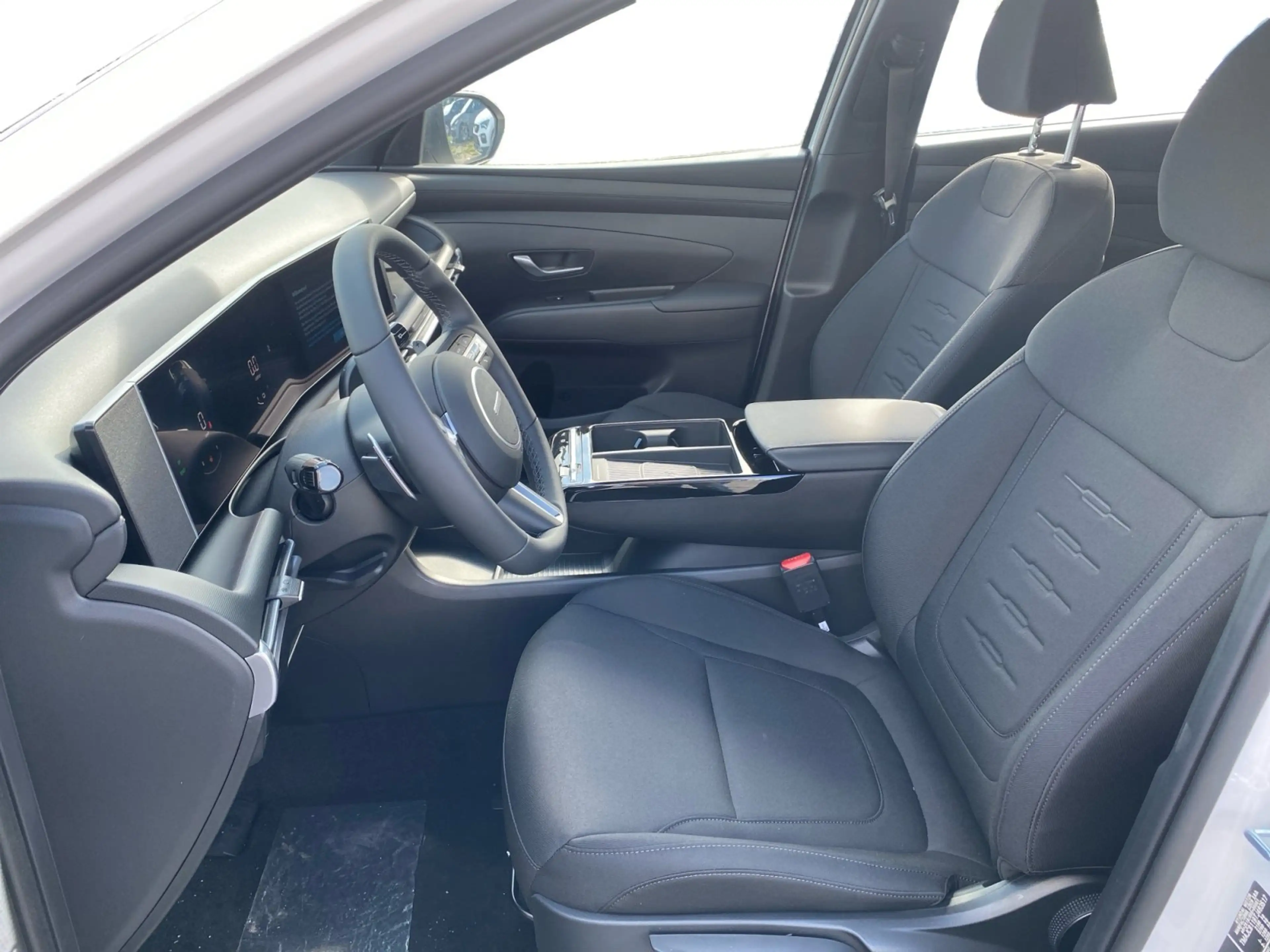 Hyundai TUCSON Black-Line 1.6 Hybrid DCT PDC*SHZ*TOTW — photo 8