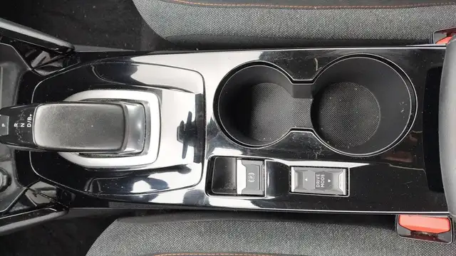 Peugeot E-208 view 24