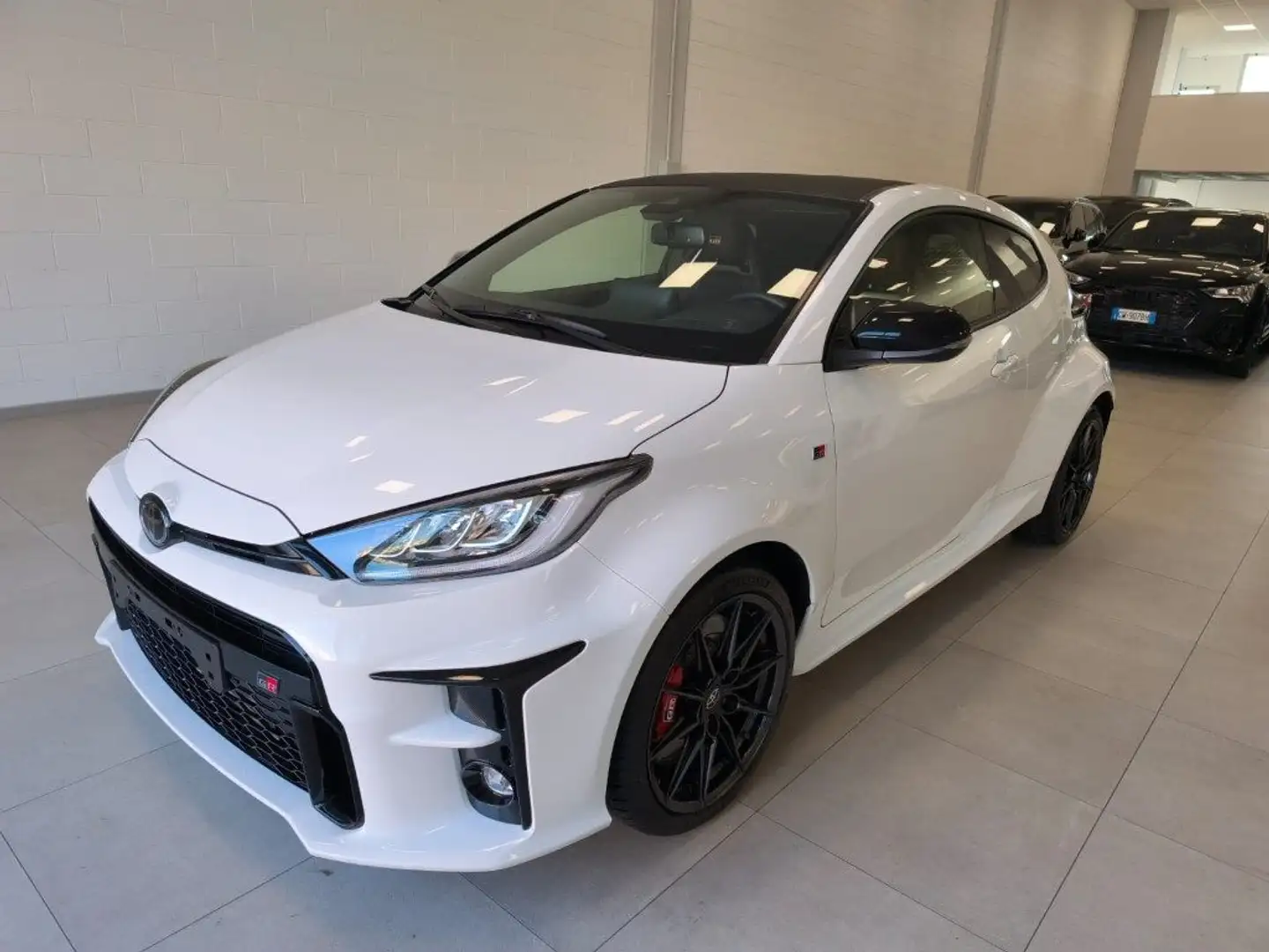 Toyota Yaris 1.6 Turbo 3 porte GR Yaris Circuit Blanc - 2