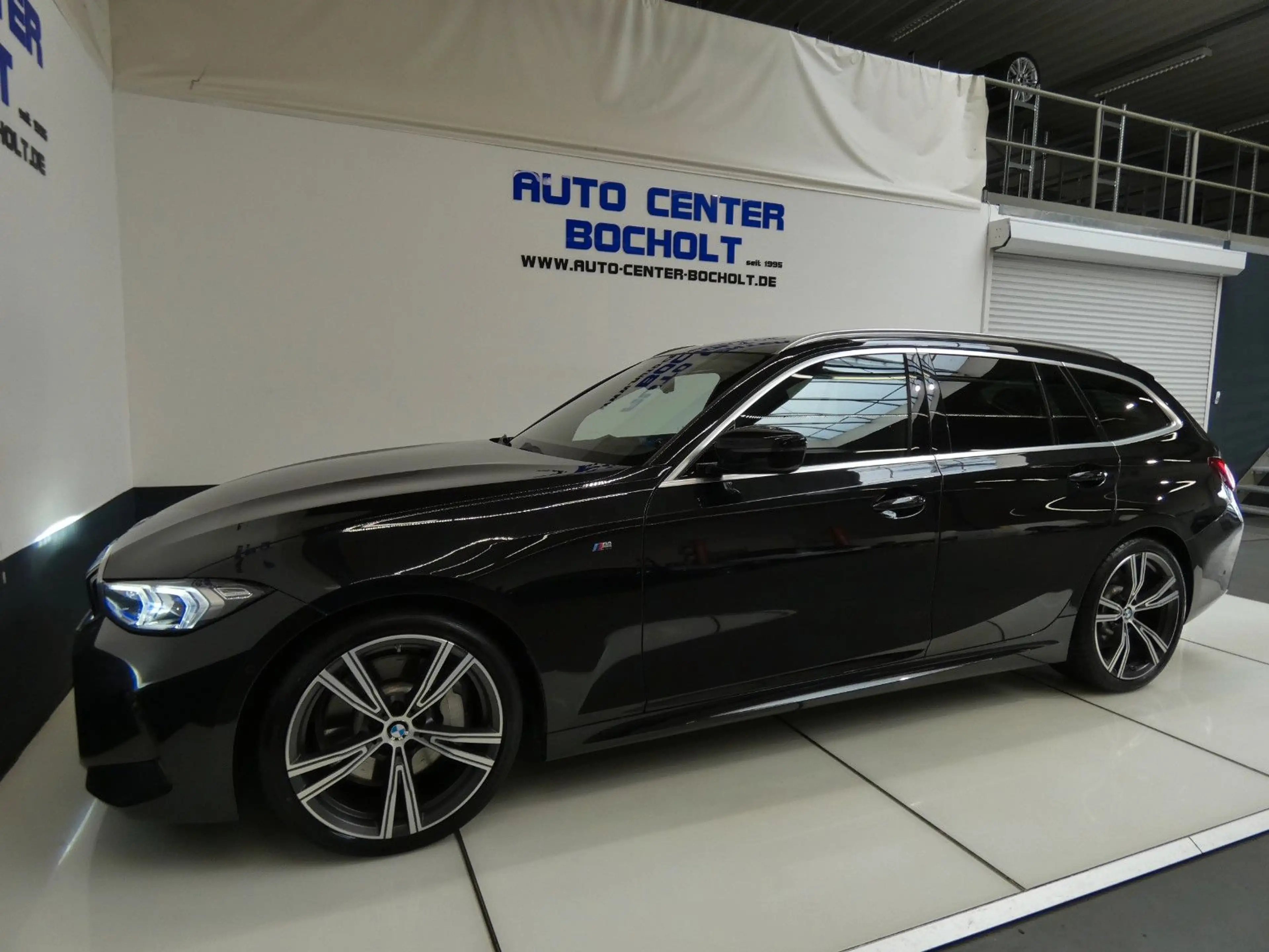 BMW 330 d M Sportpaket*Standheizung*ACC*HUD*LM 19 — photo 11