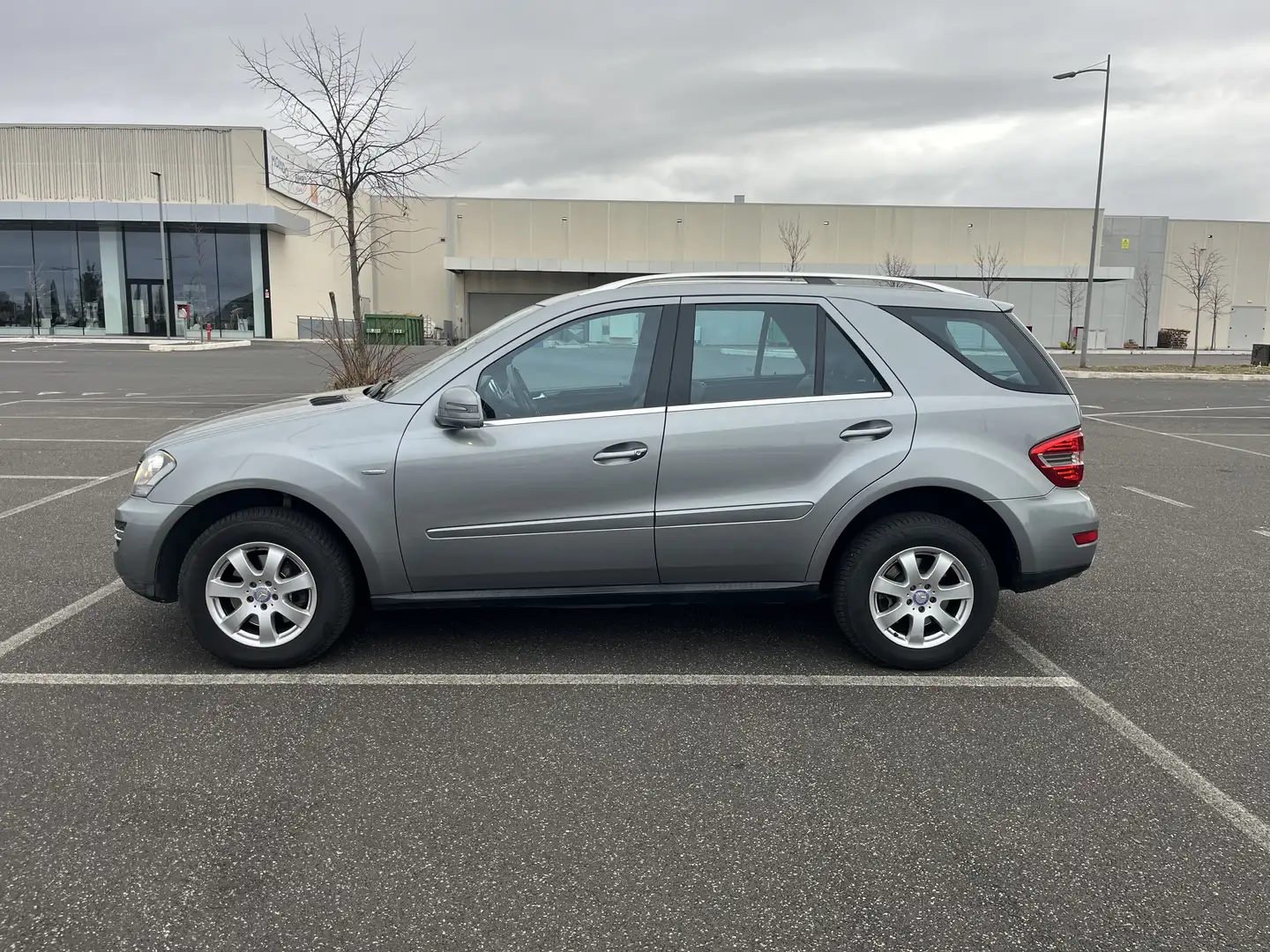 Mercedes-Benz ML 350 cdi Bluetec Grand edition euro6a Plateado - 1