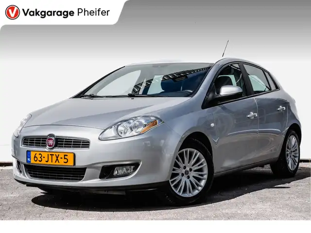 Fiat Bravo 1.4 90pk Corporate Trekhaak/ Climate control/ Pdc/
