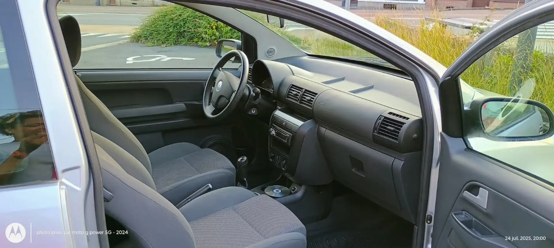 Volkswagen Fox 1.2i Fox in the city Argent - 2