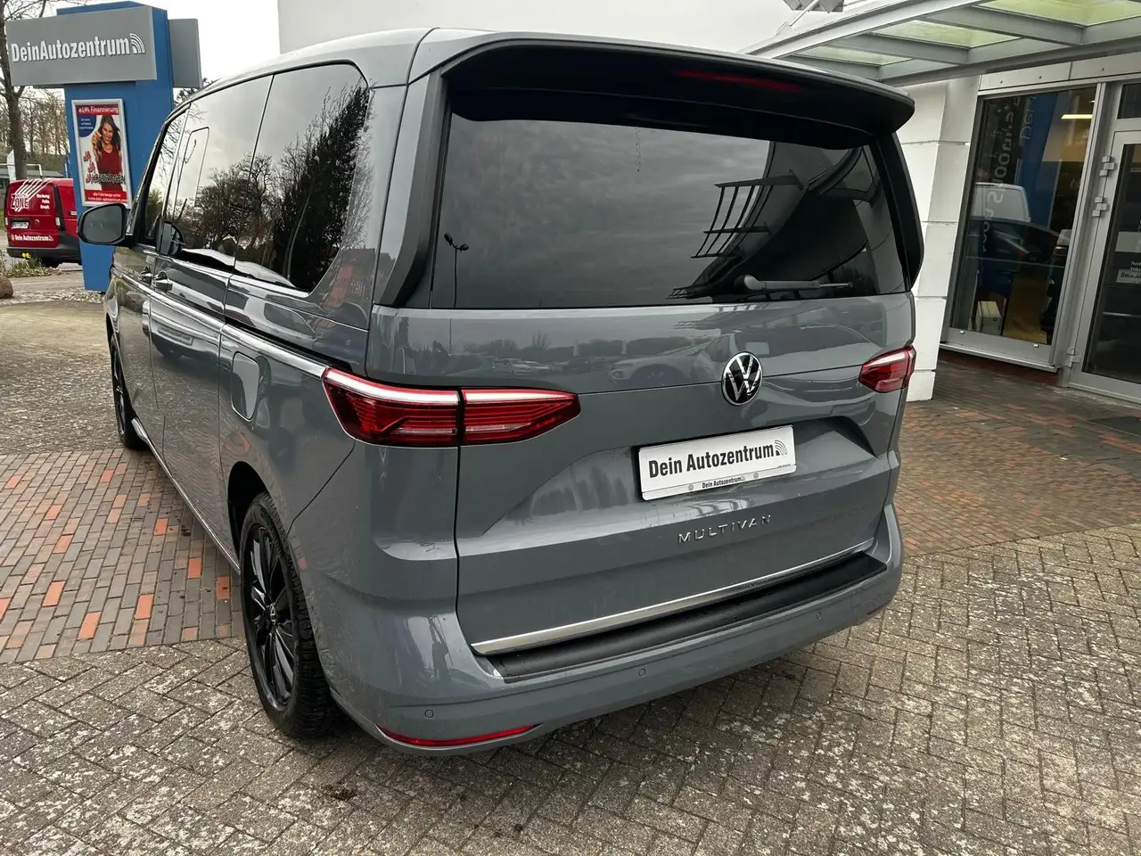 Volkswagen T7 Multivan 2.0 TDI DSG Style 6