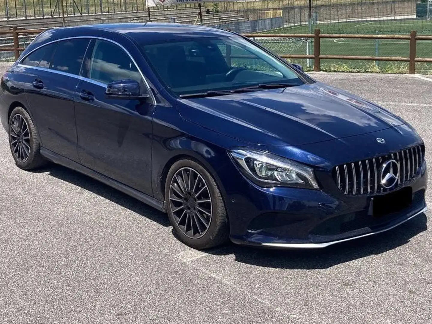Mercedes-Benz CLA 200 CLA Shooting Brake - X117 d Premium auto FL Blu/Azzurro - 1