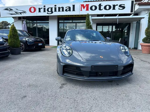 Porsche 911 main image