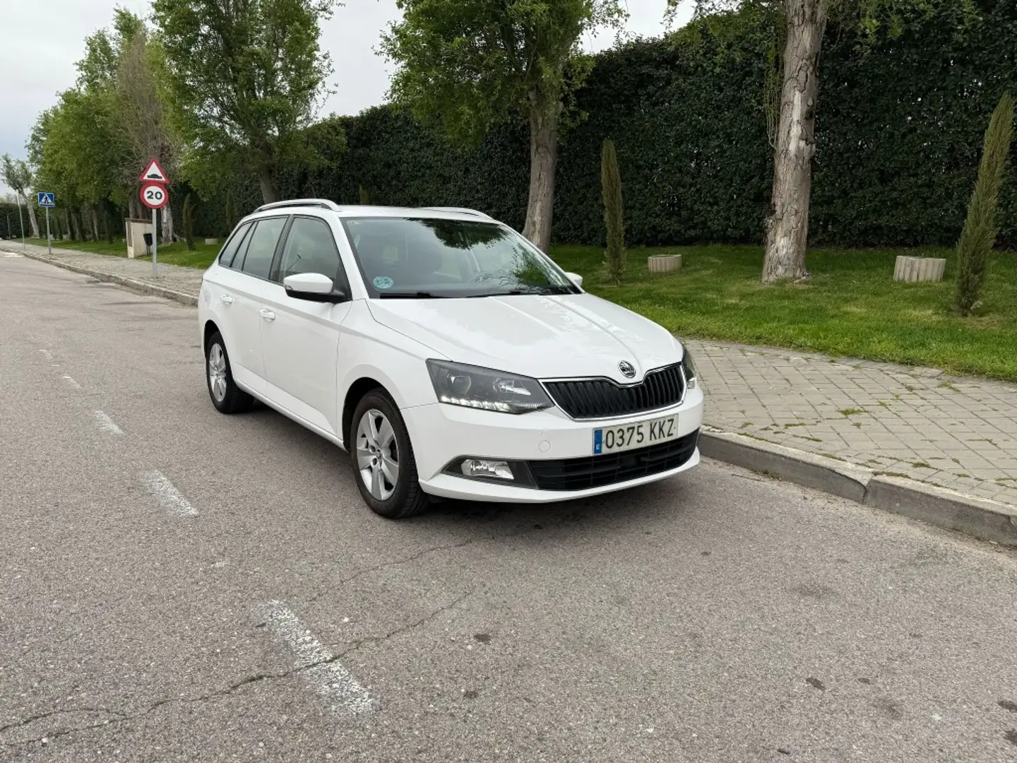 Skoda Fabia Combi 1.4TDI Like 77kW Blanco - 1
