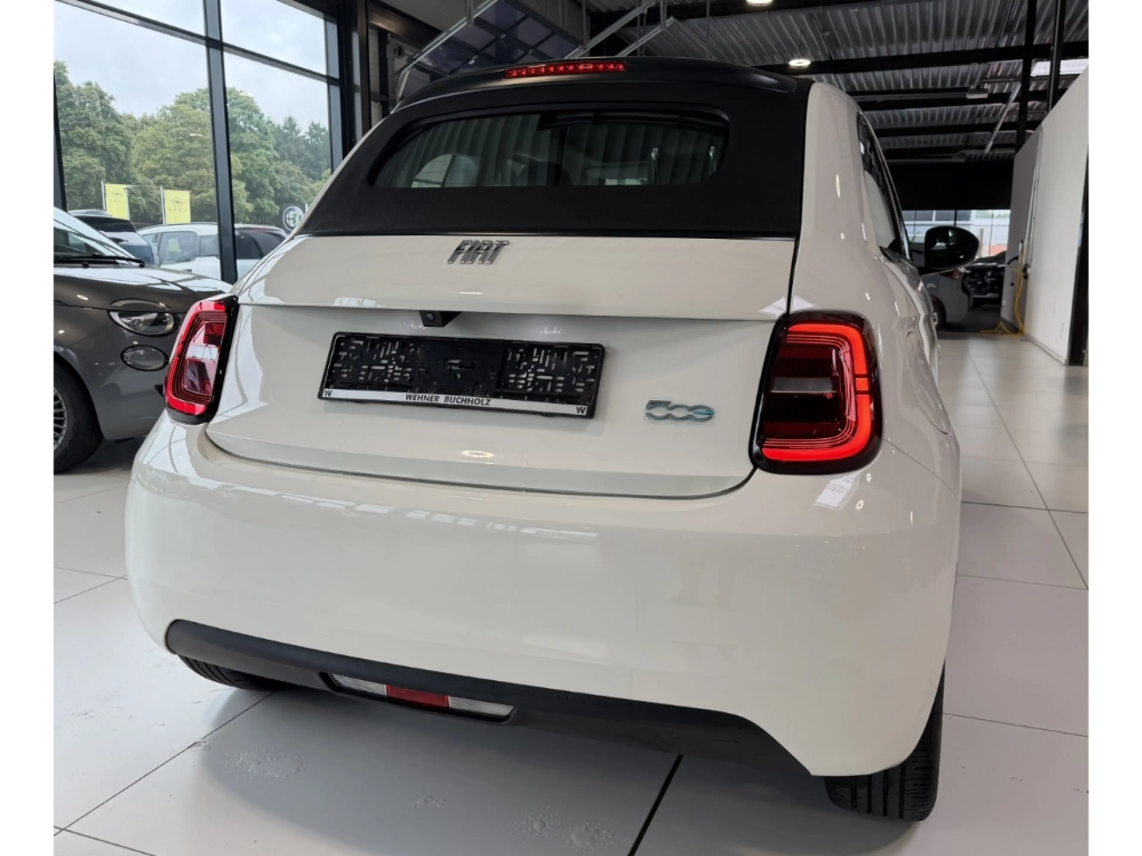 Fiat 500 e Icon *Sitzheizung *Apple Car Play *Tempomat — photo 8