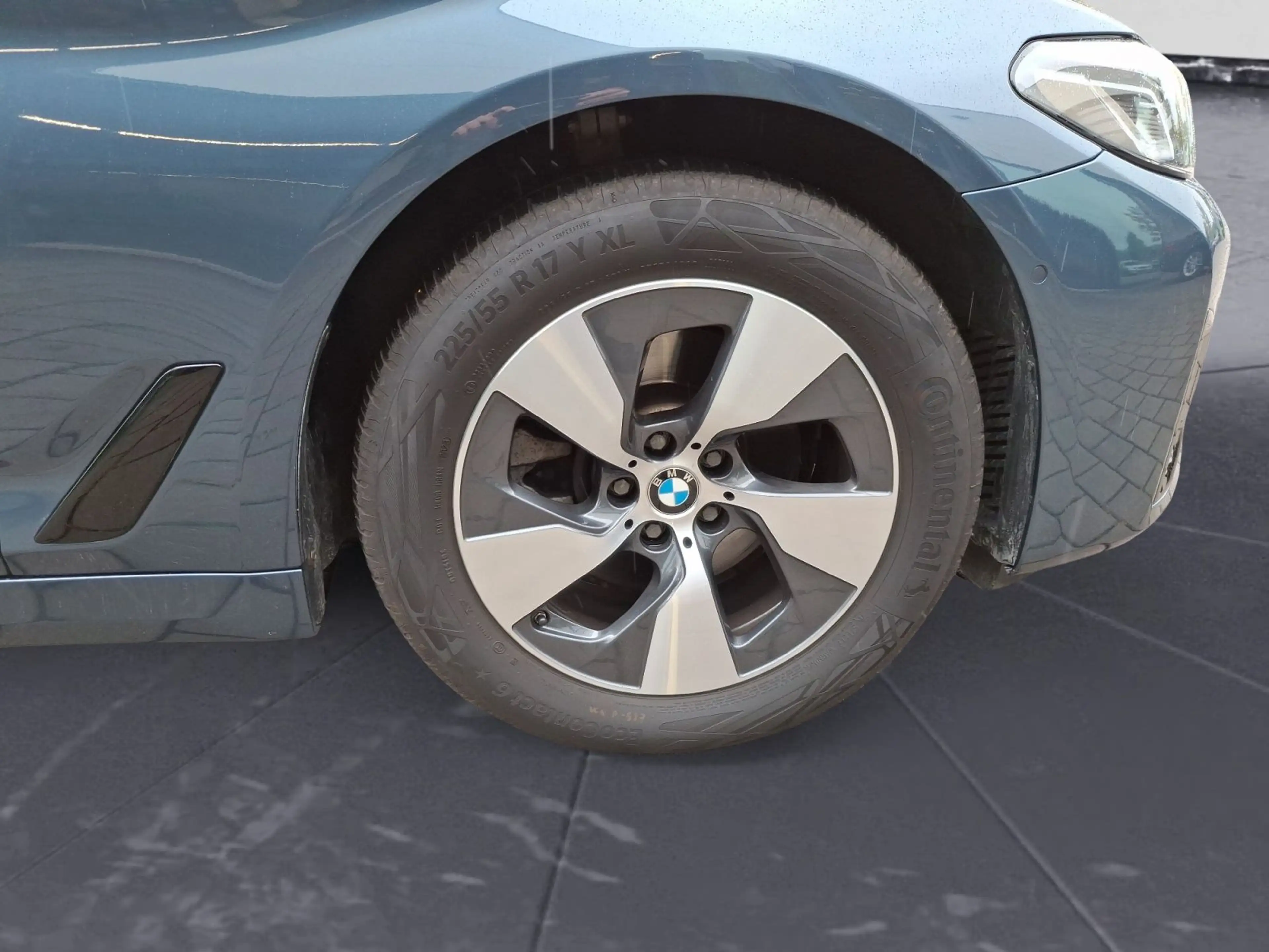 BMW 520 d xDrive Touring AHK Standheizung EDC Driving — photo 8