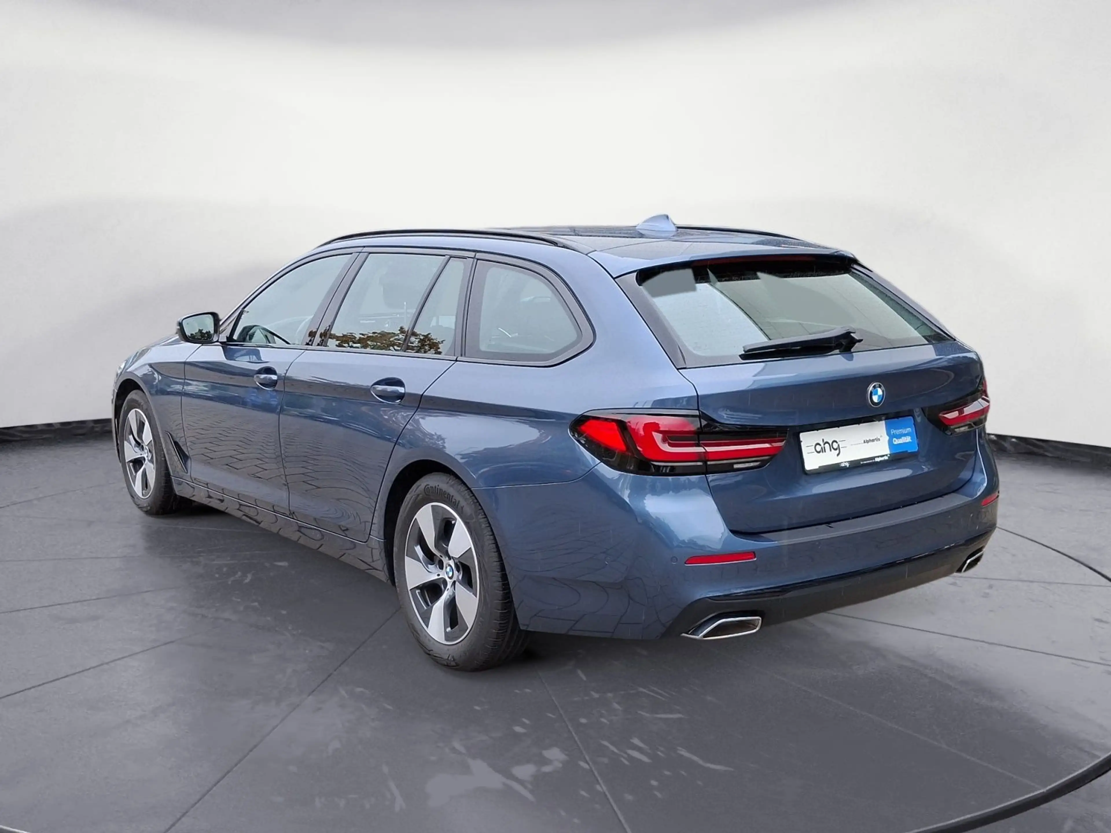 BMW 520 d xDrive Touring AHK Standheizung EDC Driving — photo 5