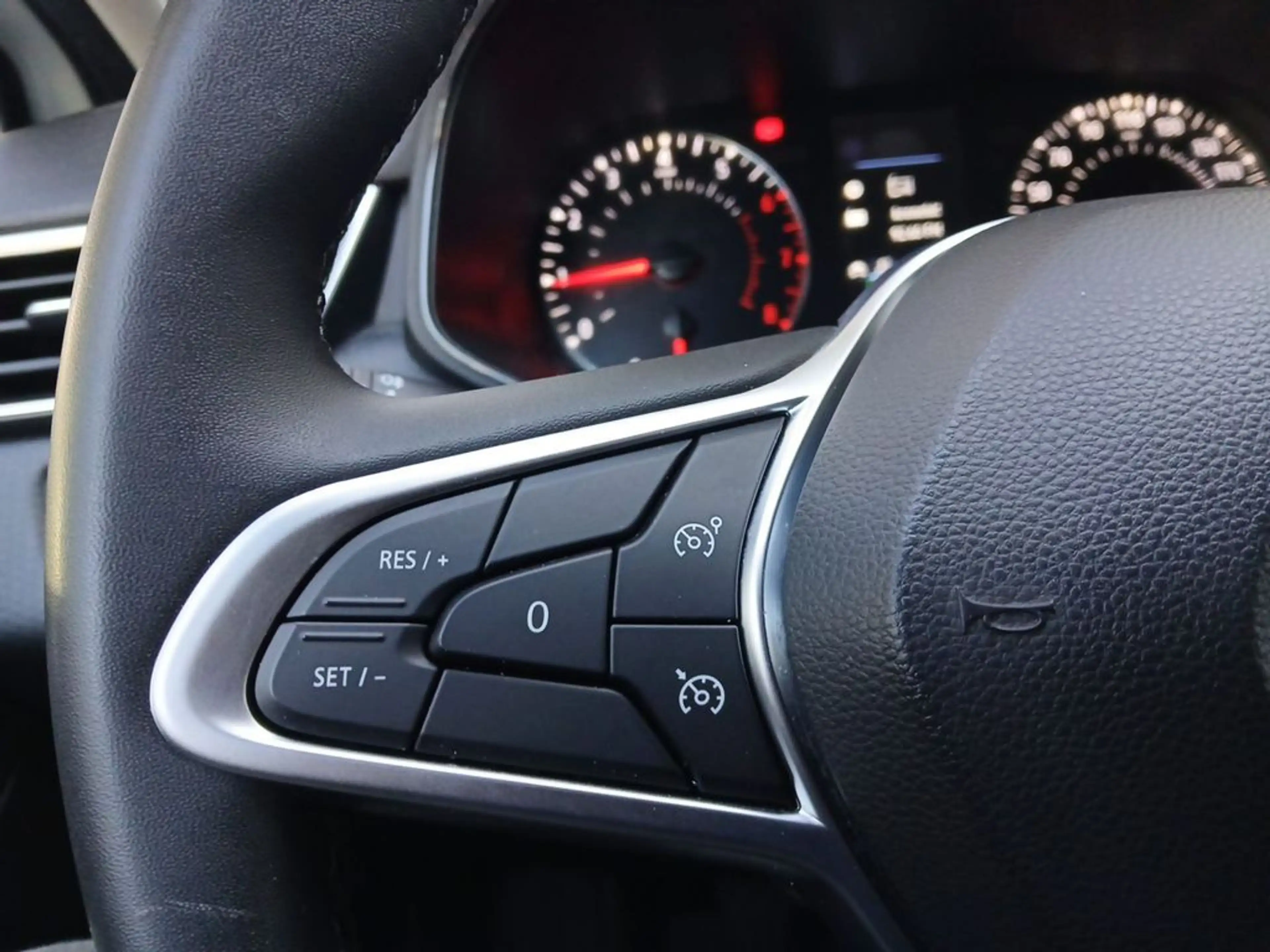 Renault Clio CLIO Zen TCe 90 (MY21) — photo 13