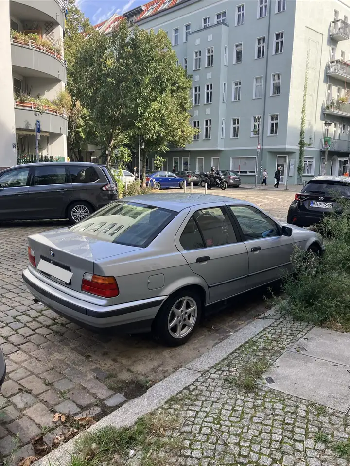 BMW 316i, foto 5