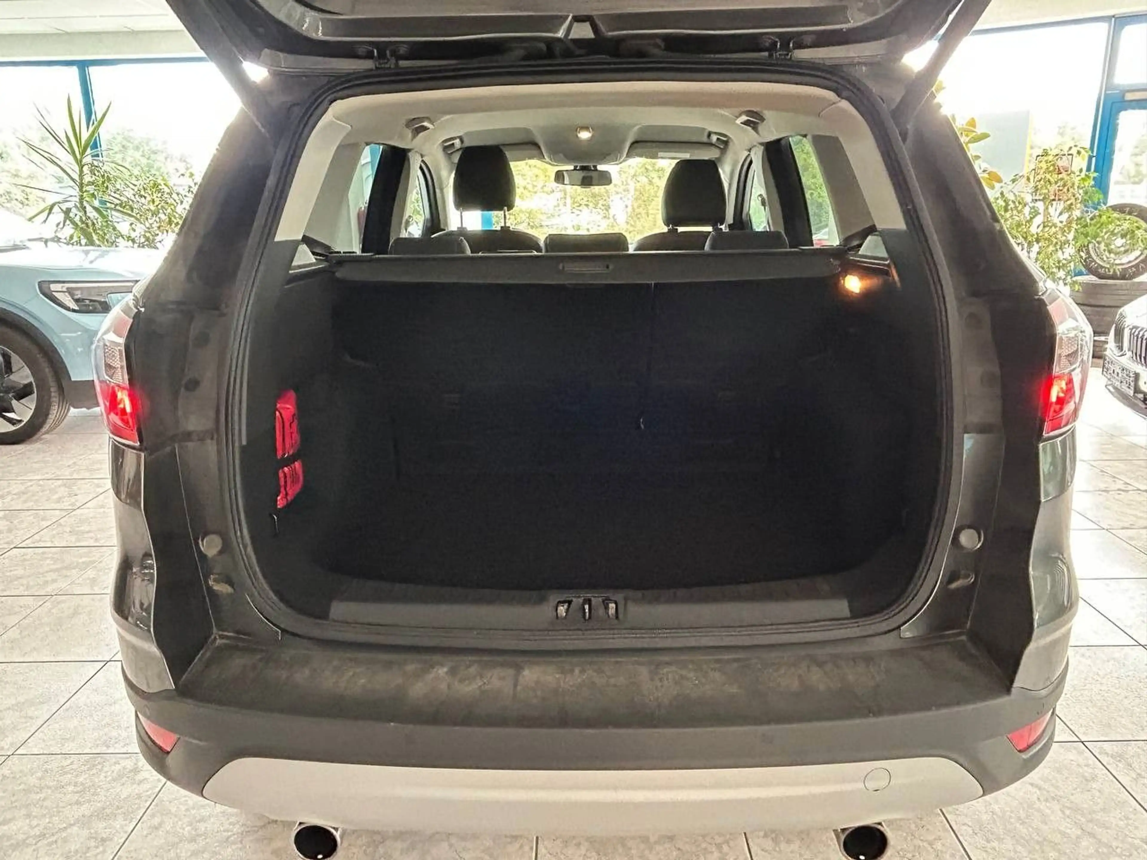 Ford Kuga Titanium Klima Navi Kamera Tempo PDC — photo 7