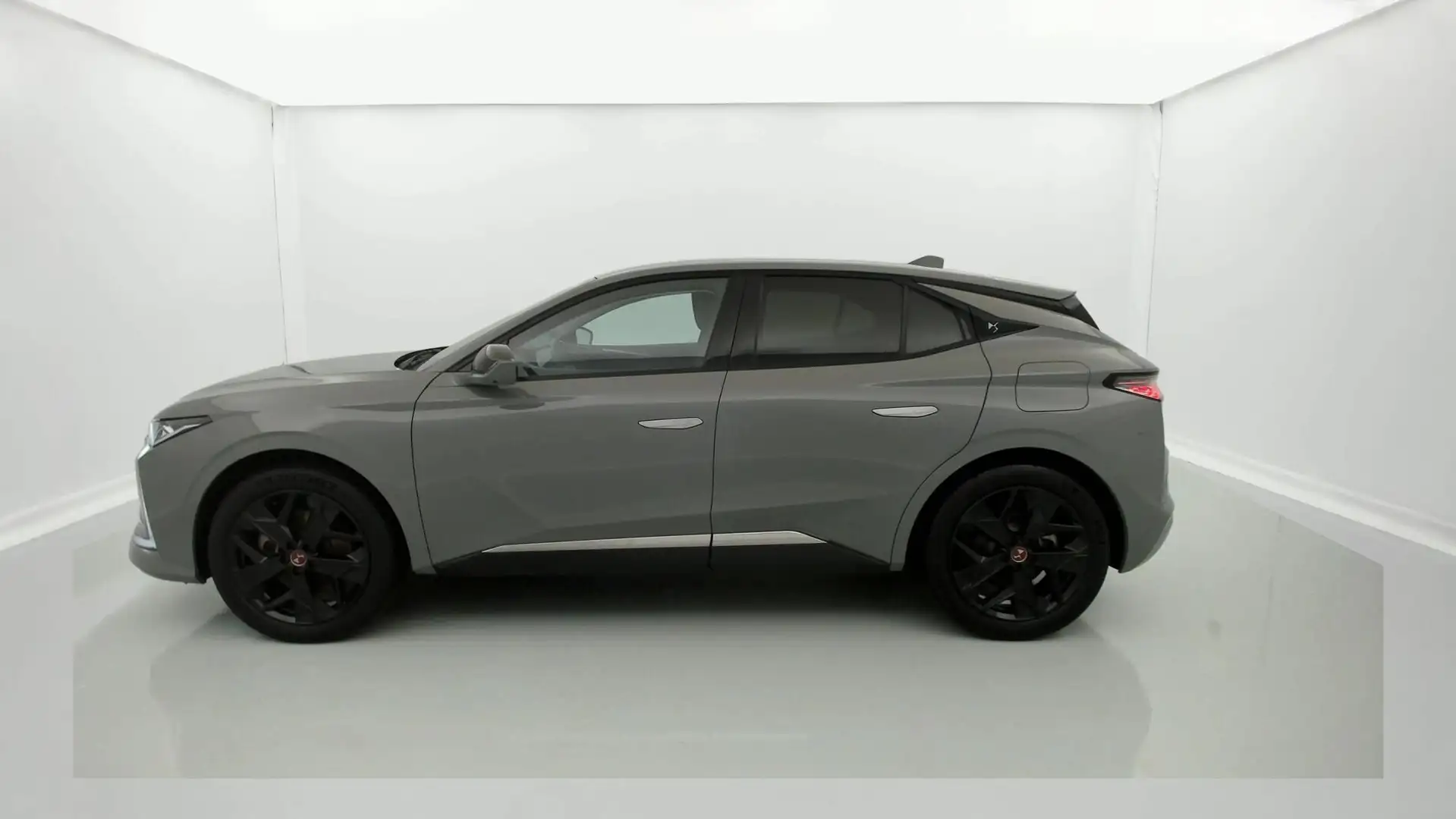 DS Automobiles DS 4 E-Tense Performance Line + Aut. 225 Argintiu - 2
